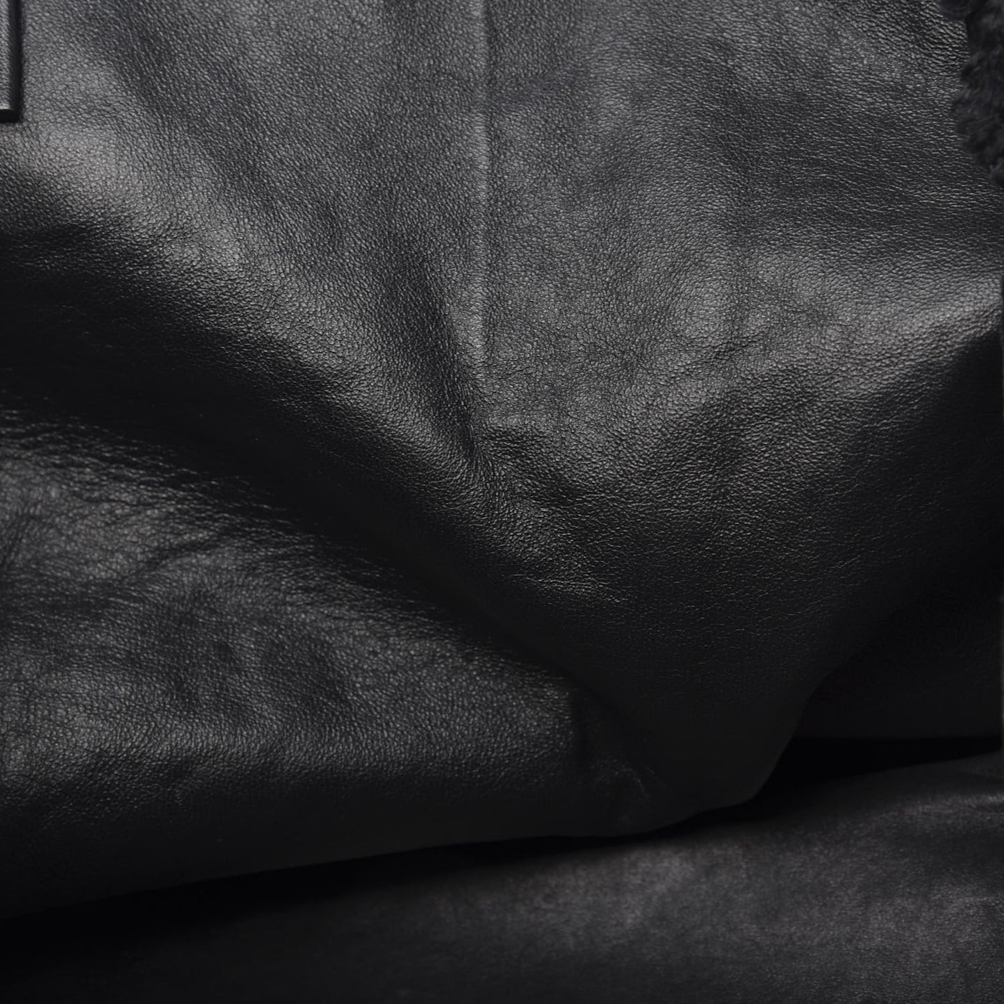 Shiny Smooth Calfskin Shearling Horizontal Cabas Zipper Tote Black