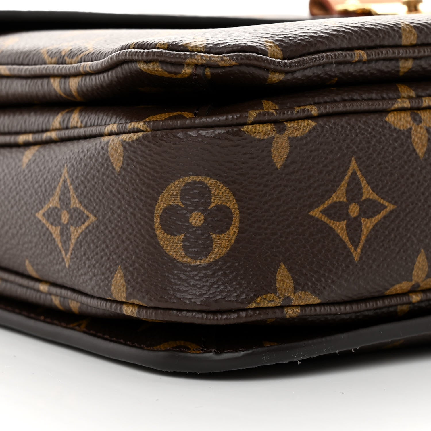 Louis Vuitton Monogram Pochette Metis 8 of 11