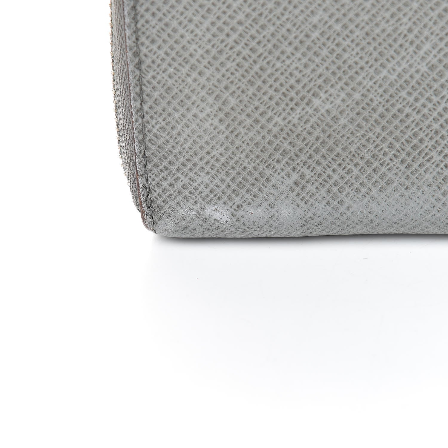 Louis Vuitton Taiga Zippy Coin Purse Vertical Glacier 20 of 20