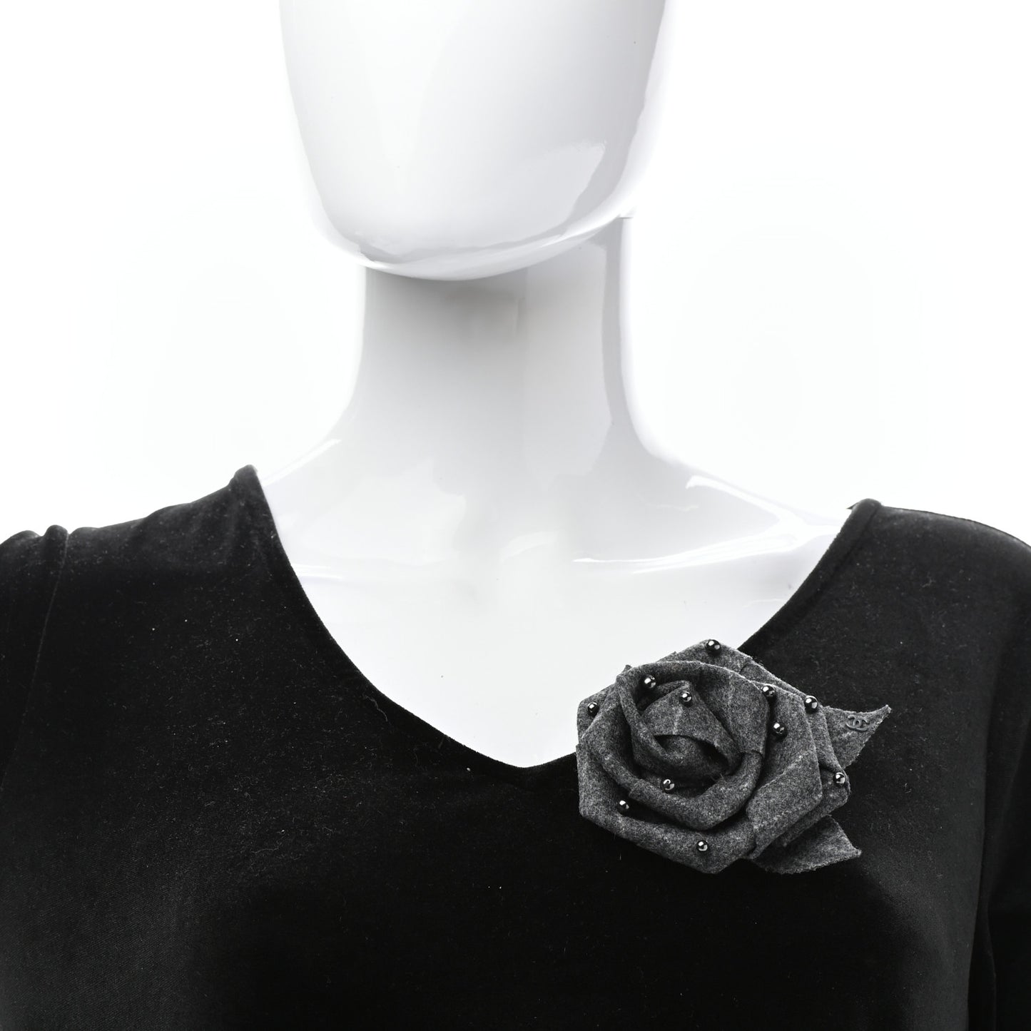 Wool Pearl Camellia Brooch Grey