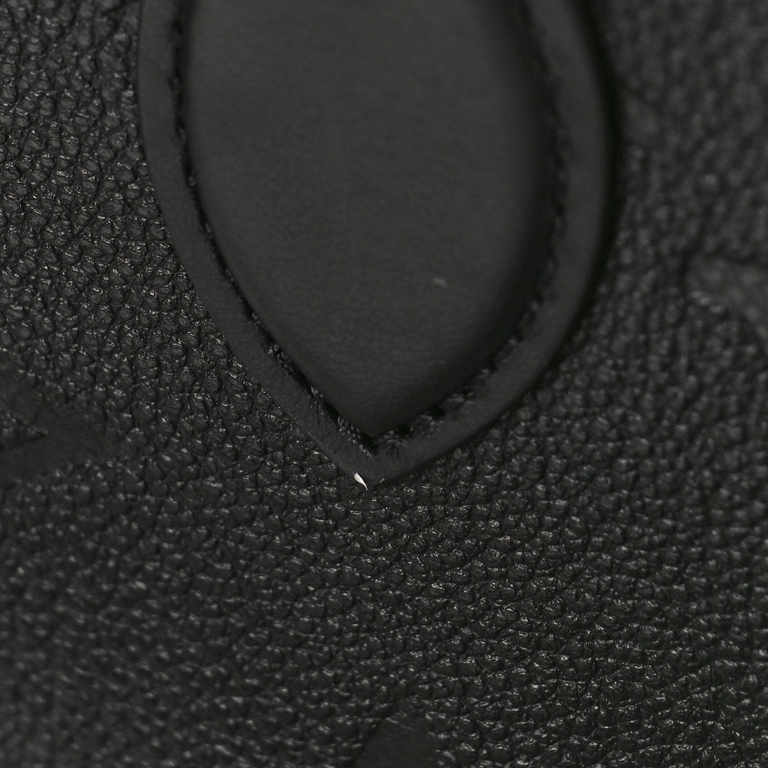 Louis Vuitton Empreinte OnTheGo East West Black 10 of 10