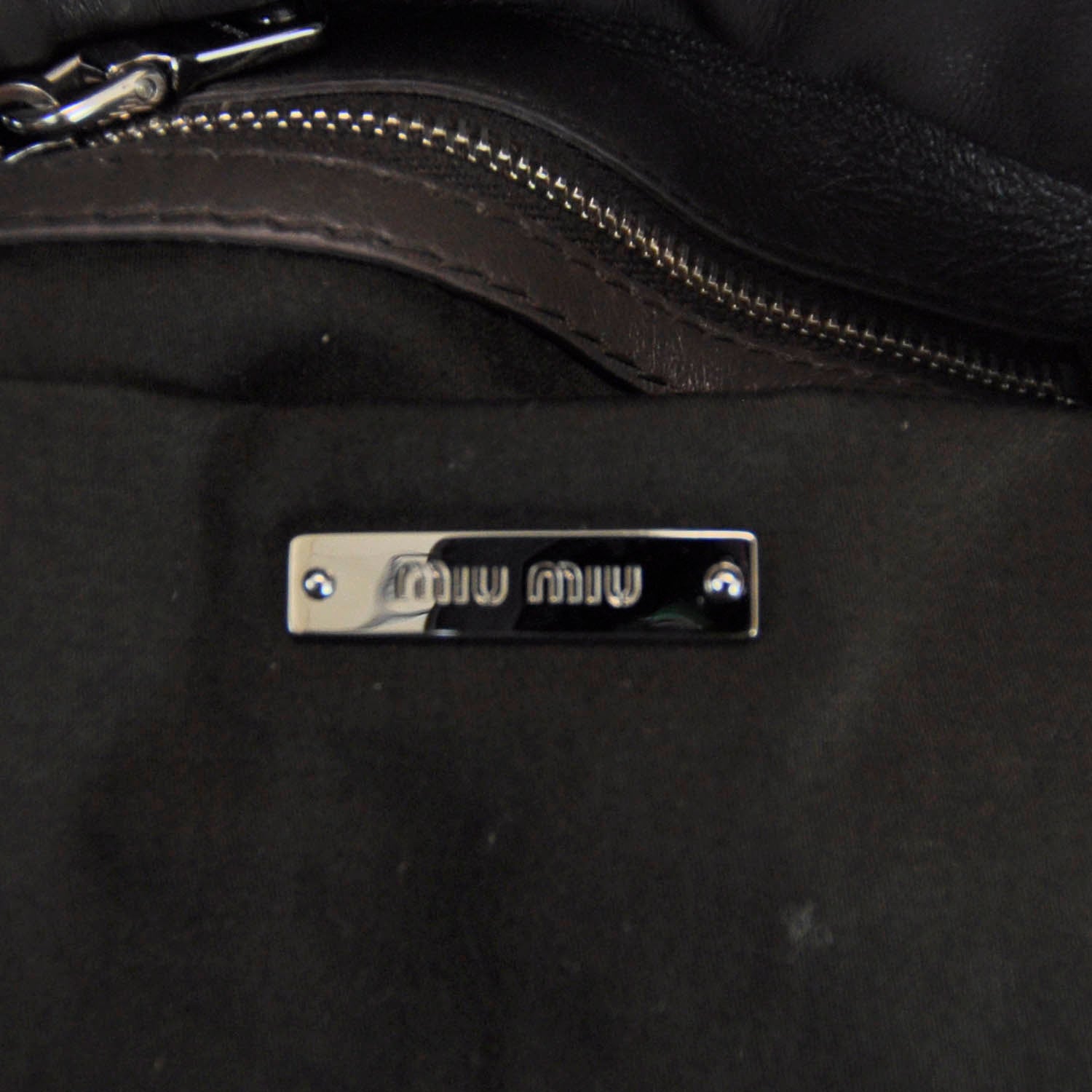 Miu Miu Leather Matelasse Shoulder Bag Grigio 7 of 7