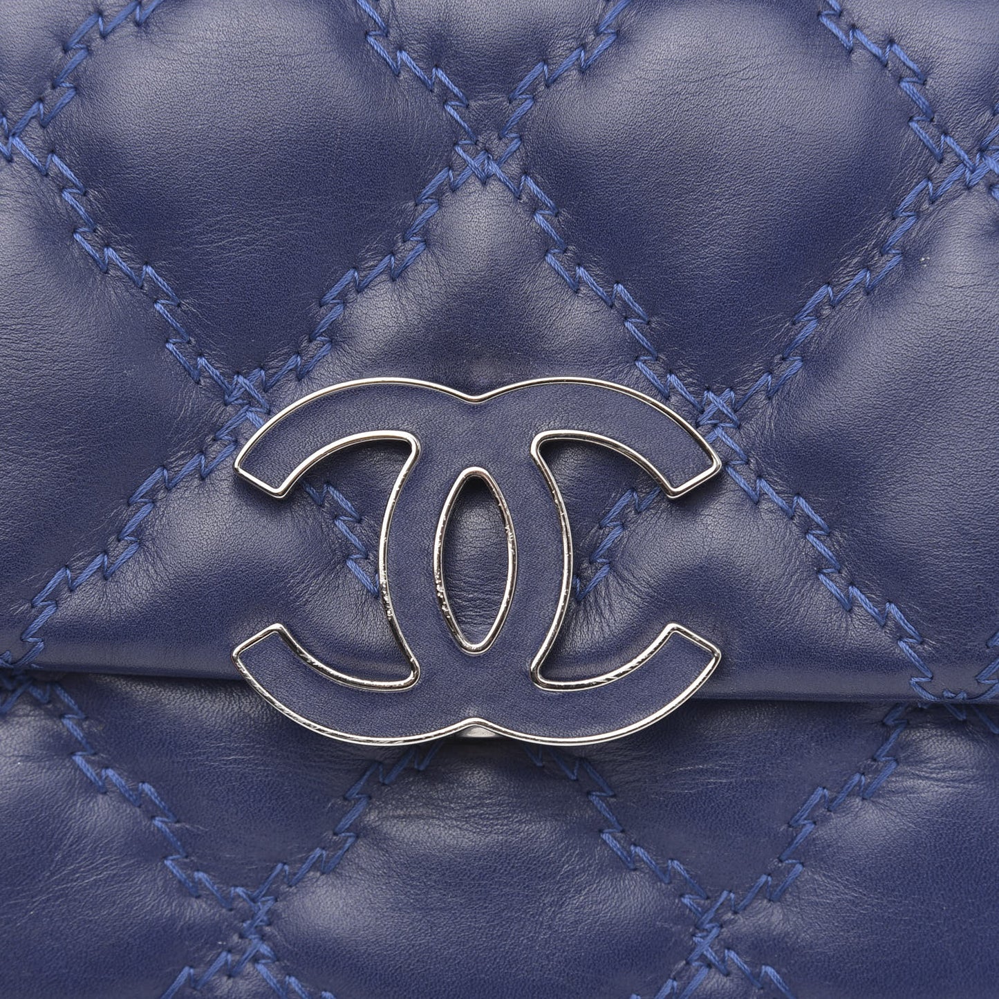 Calfskin Quilted Double Stitch Hamptons Clutch with Chain Blue