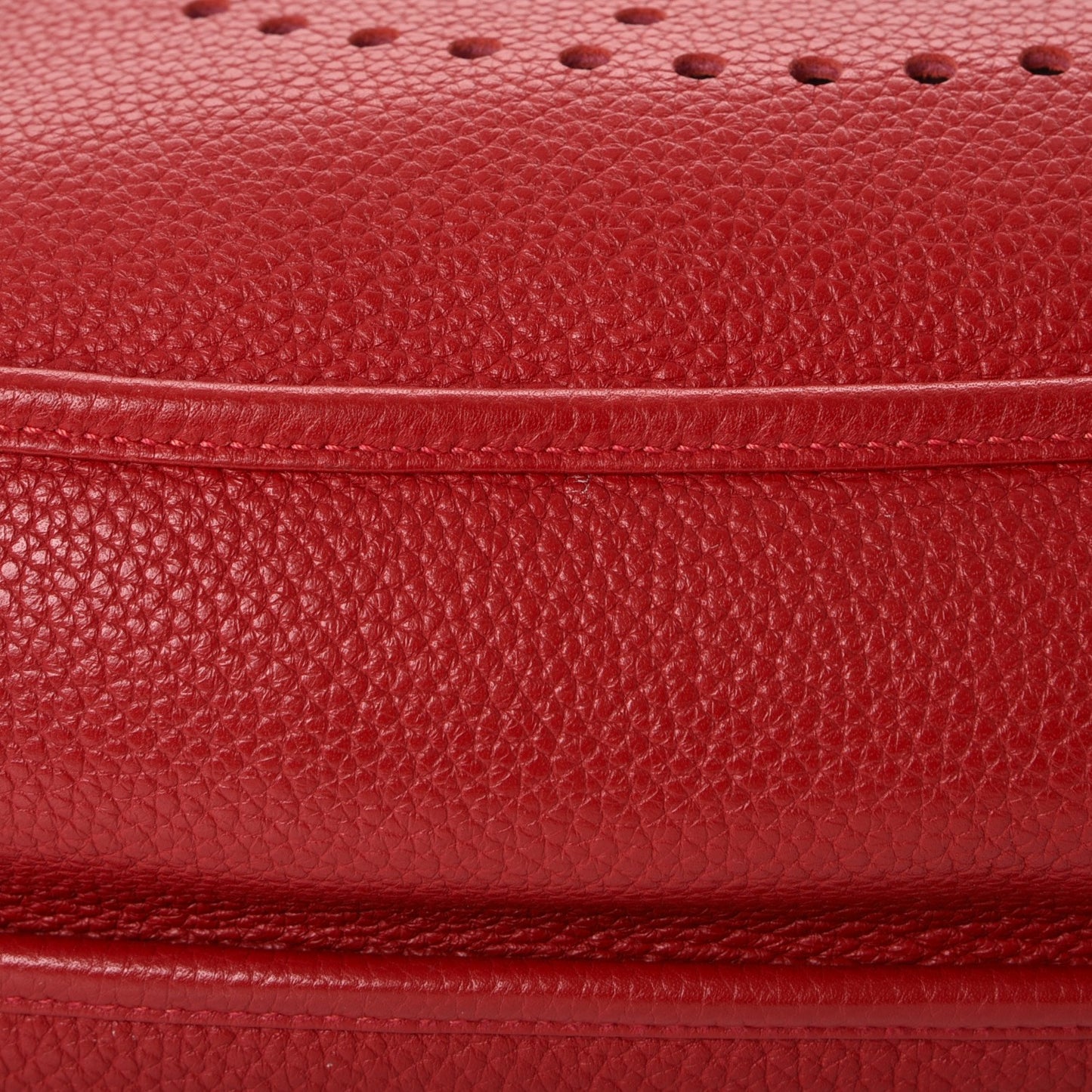 Taurillon Clemence Evelyne III PM Rouge Casaque