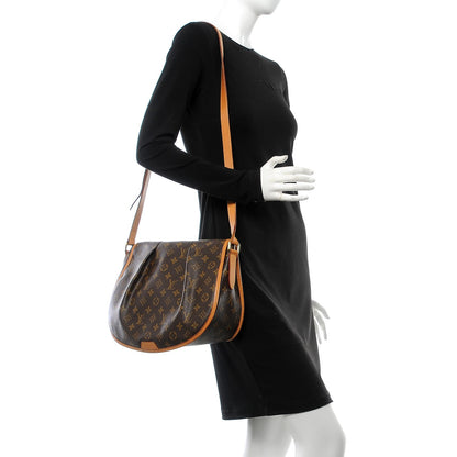 Louis Vuitton Monogram Menilmontant MM 2 of 18