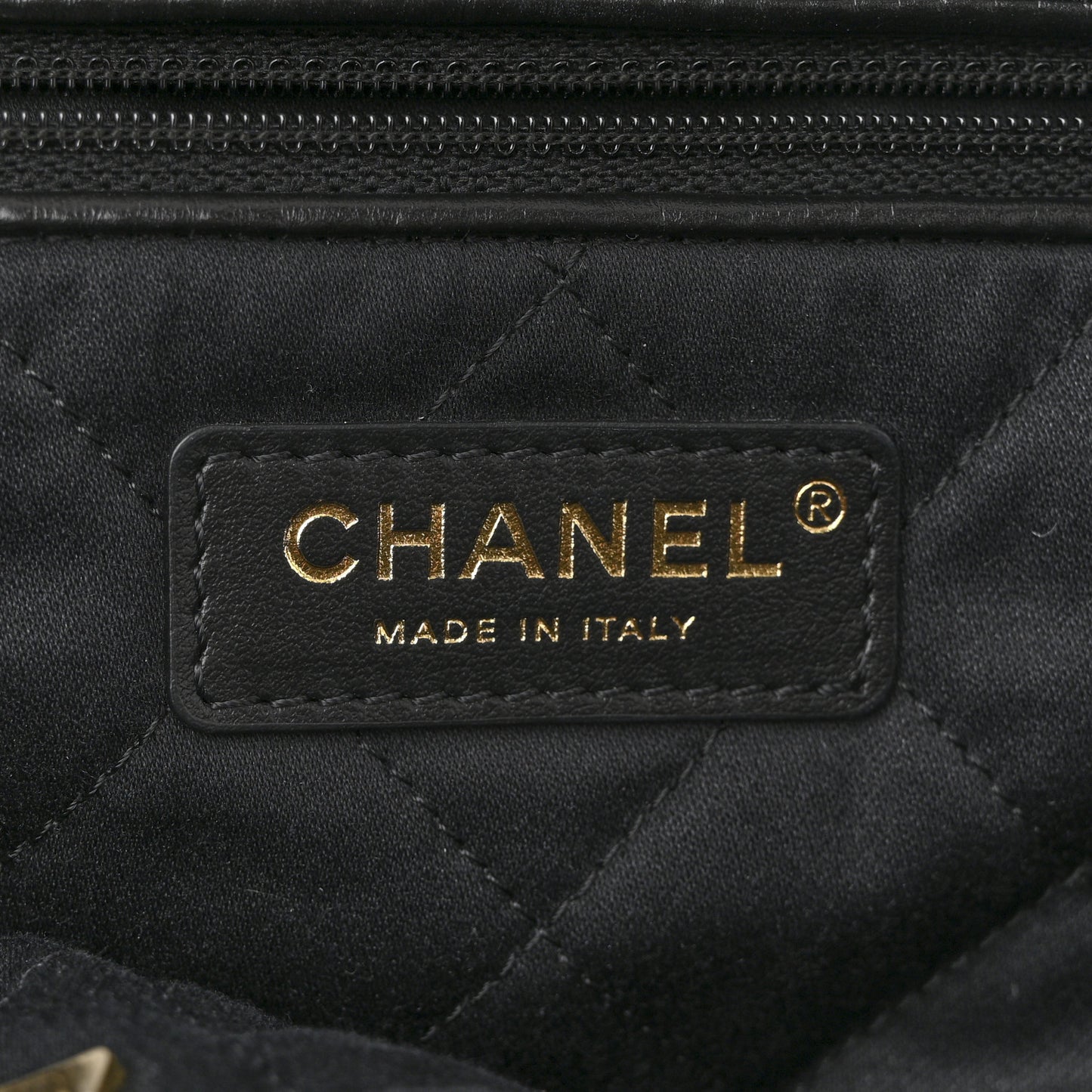 Shiny Calfskin Quilted Small Chanel 22 Black