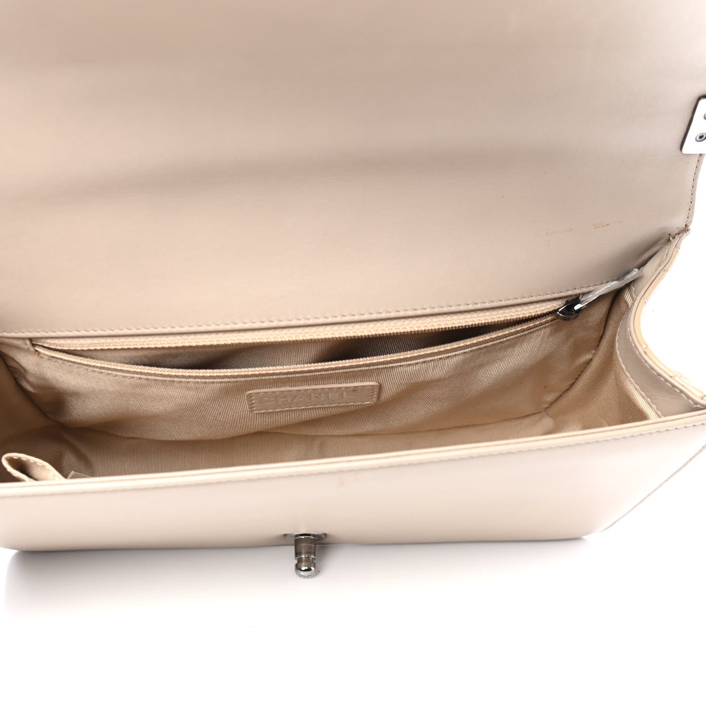 Patent Chevron Quilted New Medium Boy Flap Light Beige