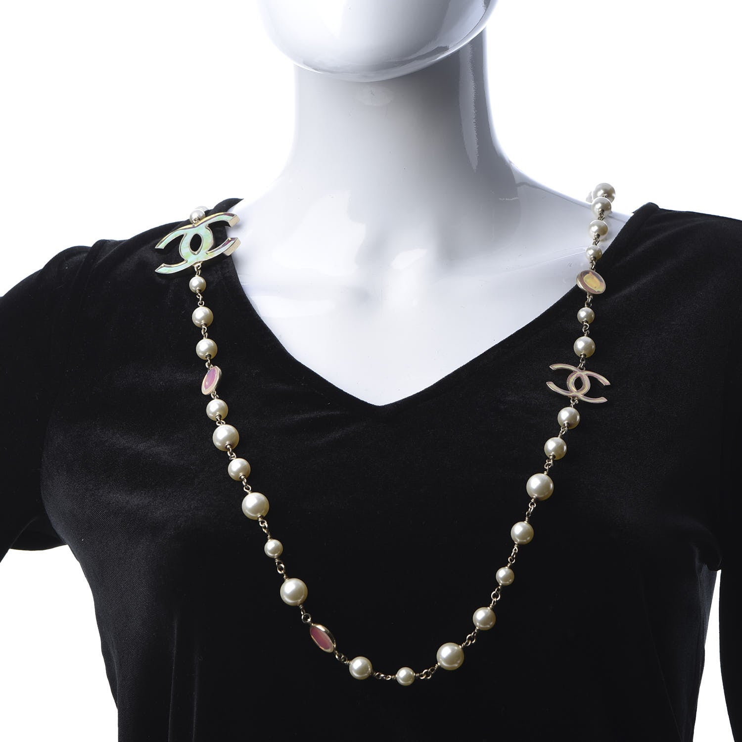 Chanel Graduated Pearl Resin CC Necklace 2 of 7