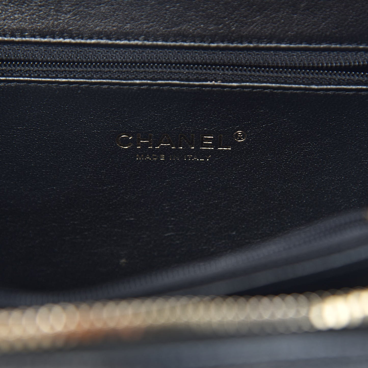 Caviar Quilted Medium CC Filigree Vanity Case Black