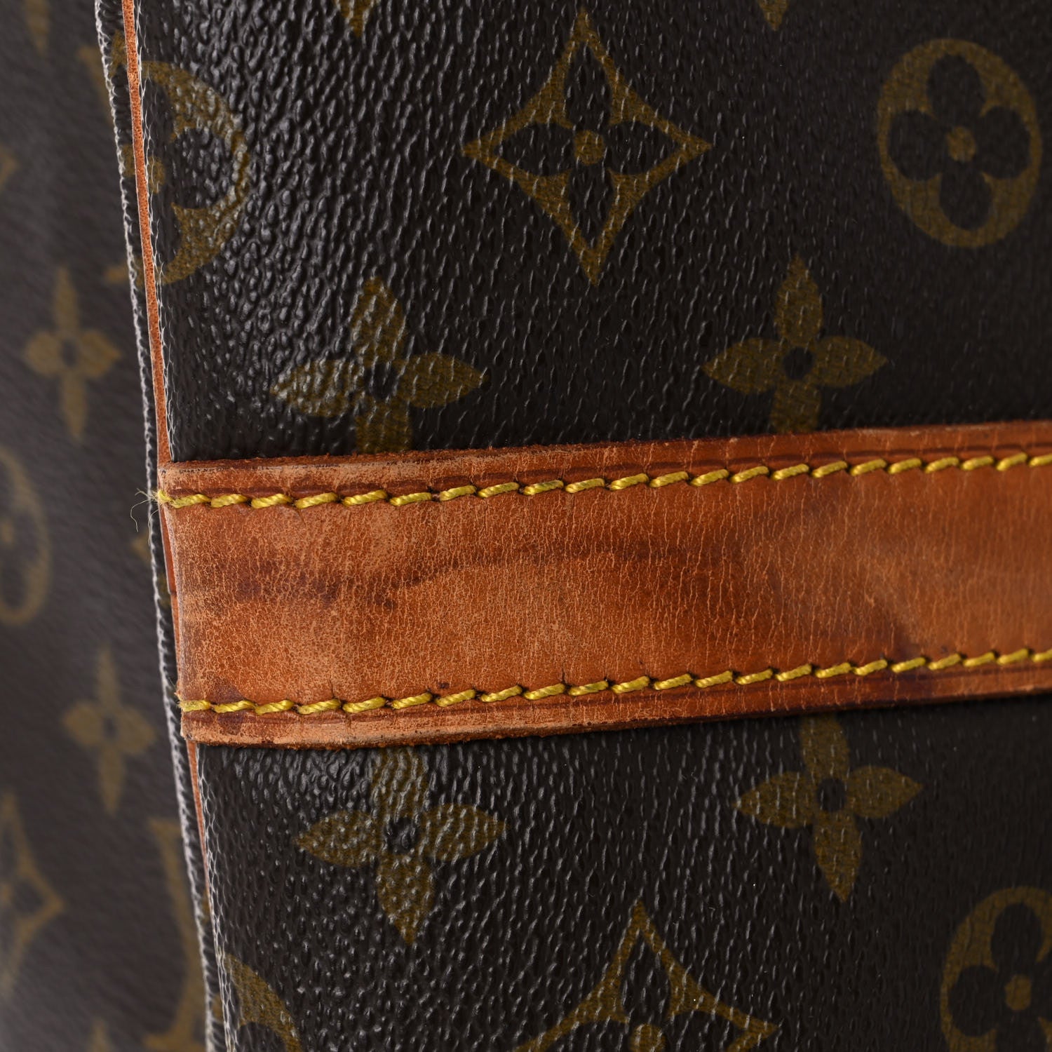 Louis Vuitton Monogram Keepall Bandouliere 55 18 of 36