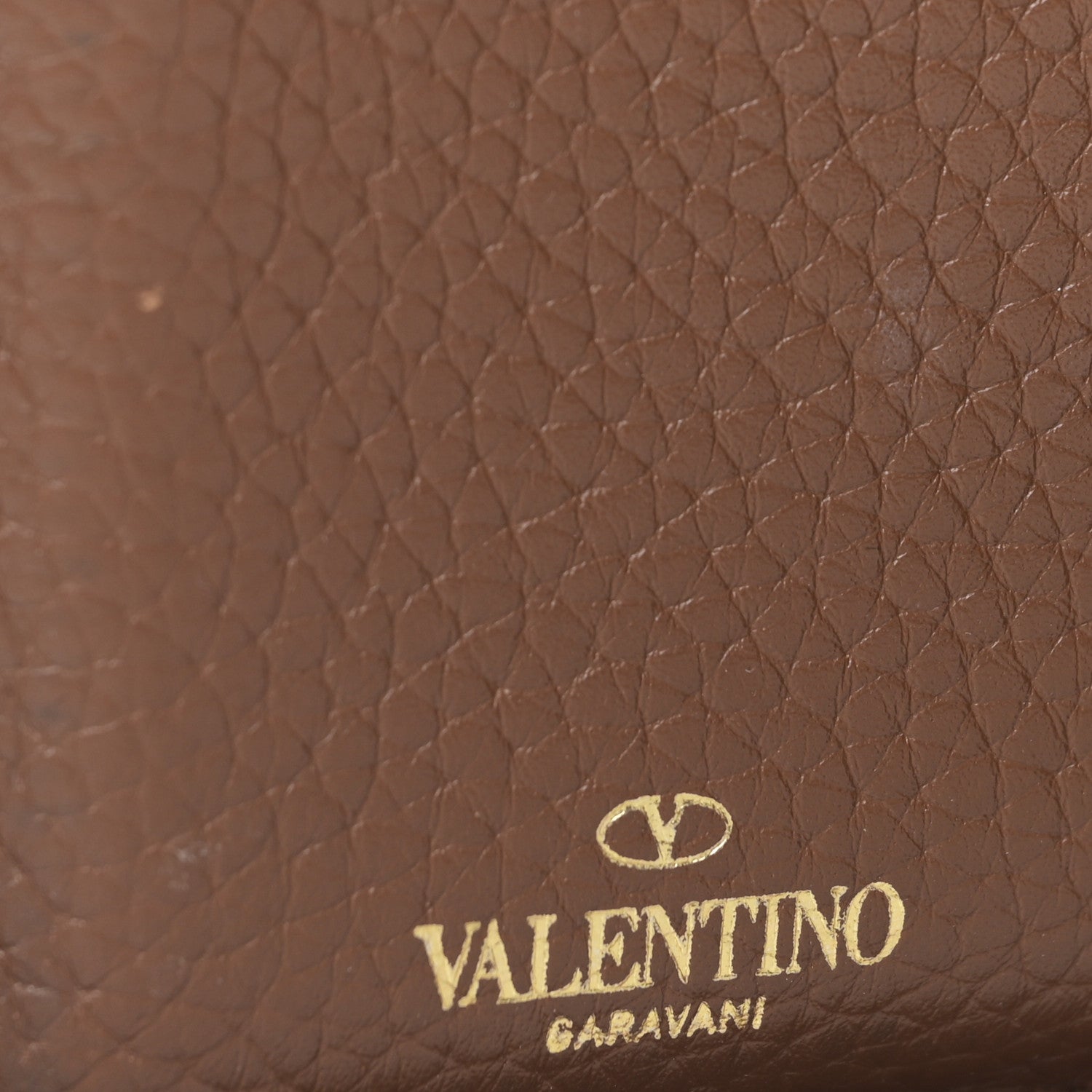 Valentino Garavani Pebbled Calfskin Rockstud Compact Zip Around Wallet Bright Cognac 6 of 9
