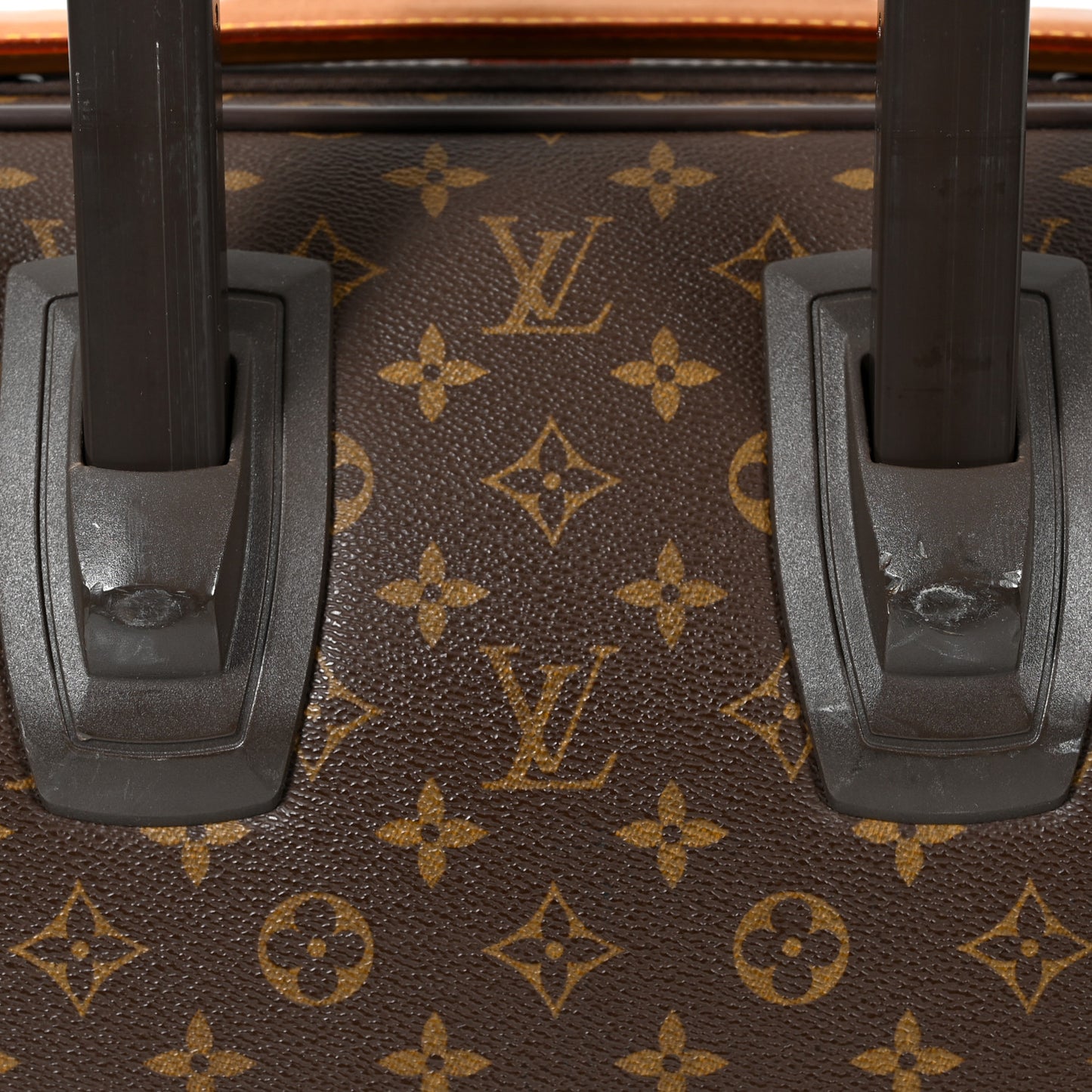 Monogram Pegase 70