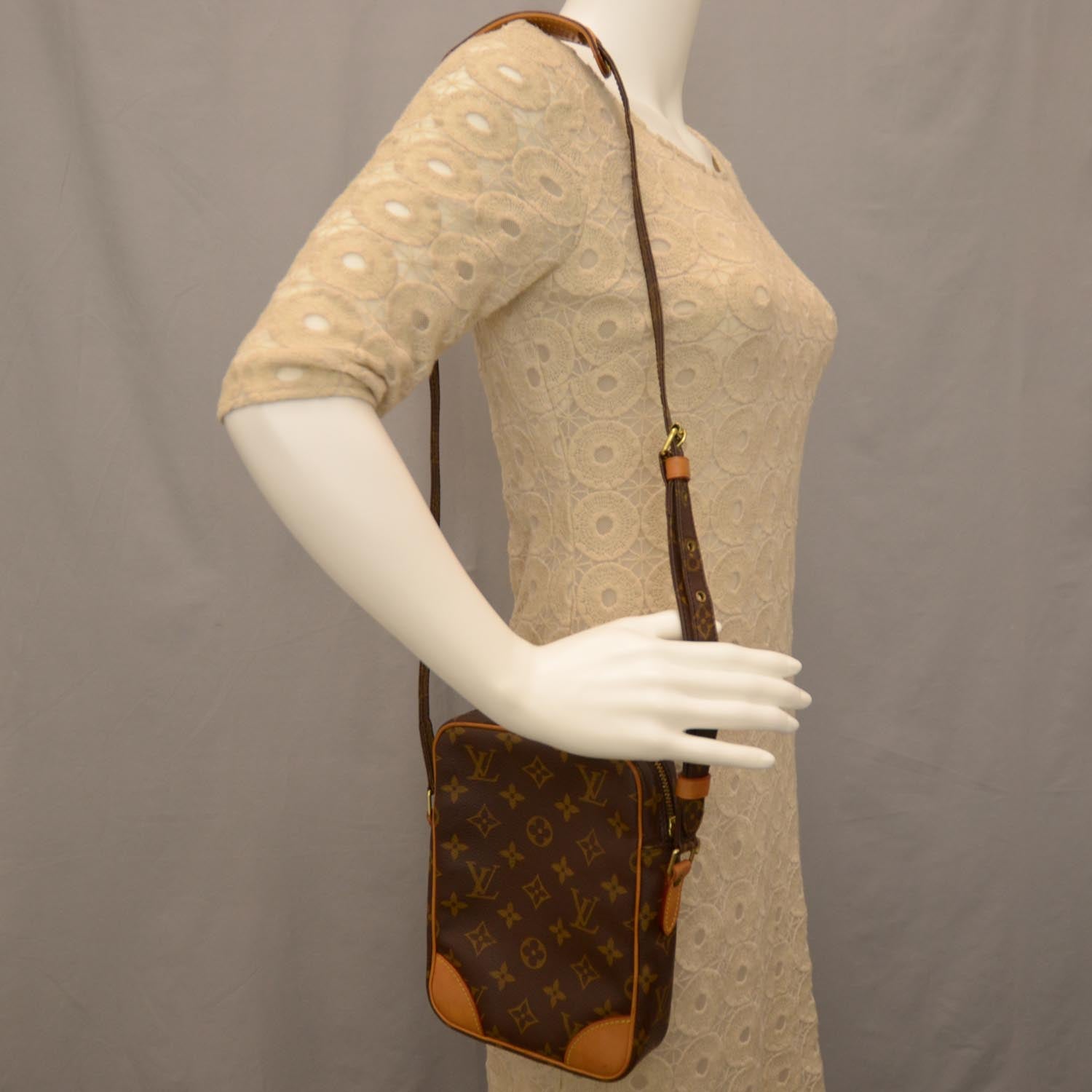 Louis Vuitton Monogram Danube 2 of 7