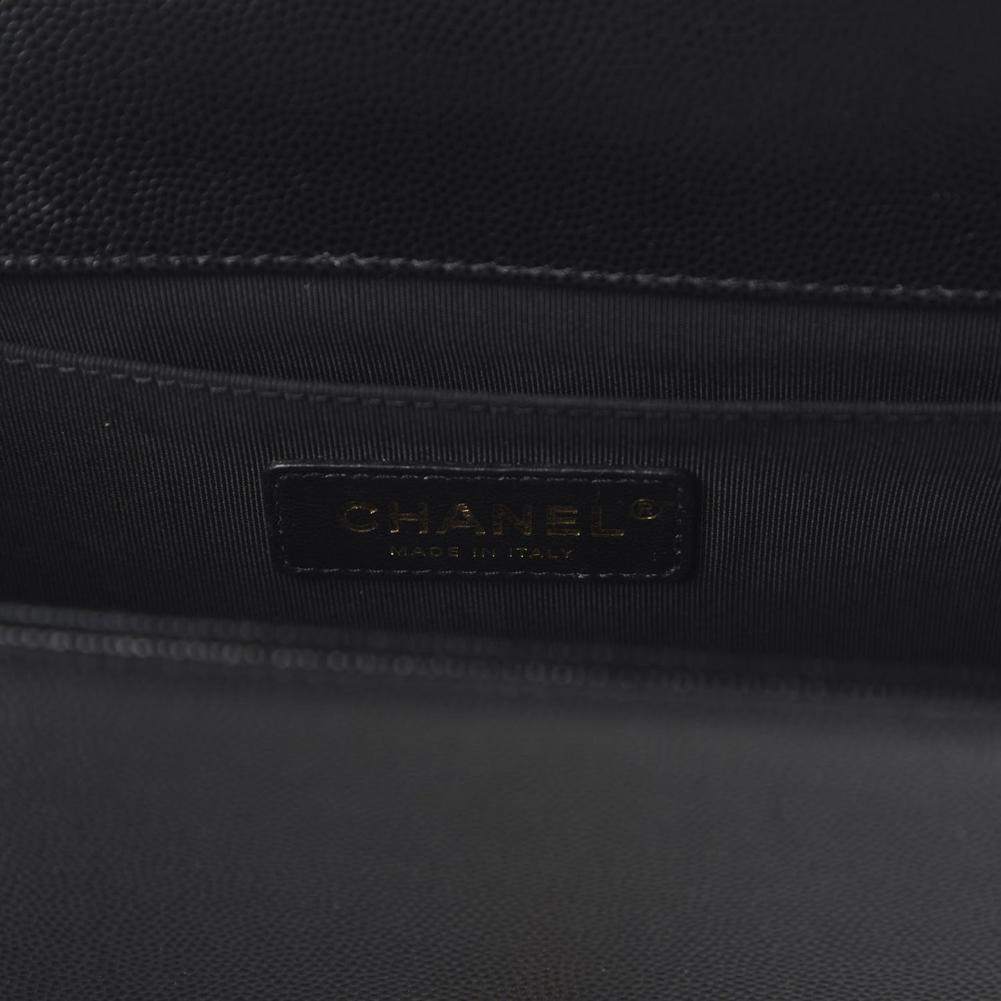 Caviar Quilted Medium Boy Flap Black