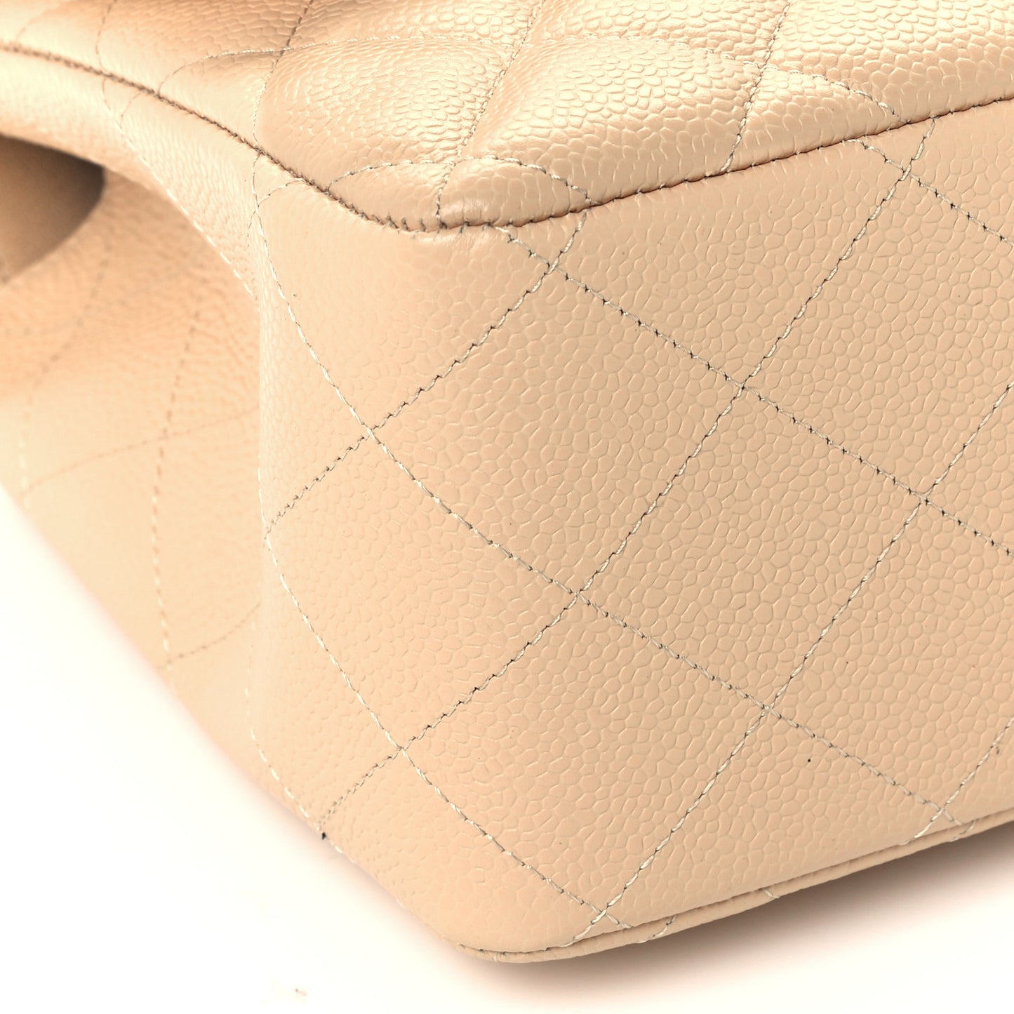 Caviar Quilted Jumbo Double Flap Beige Clair