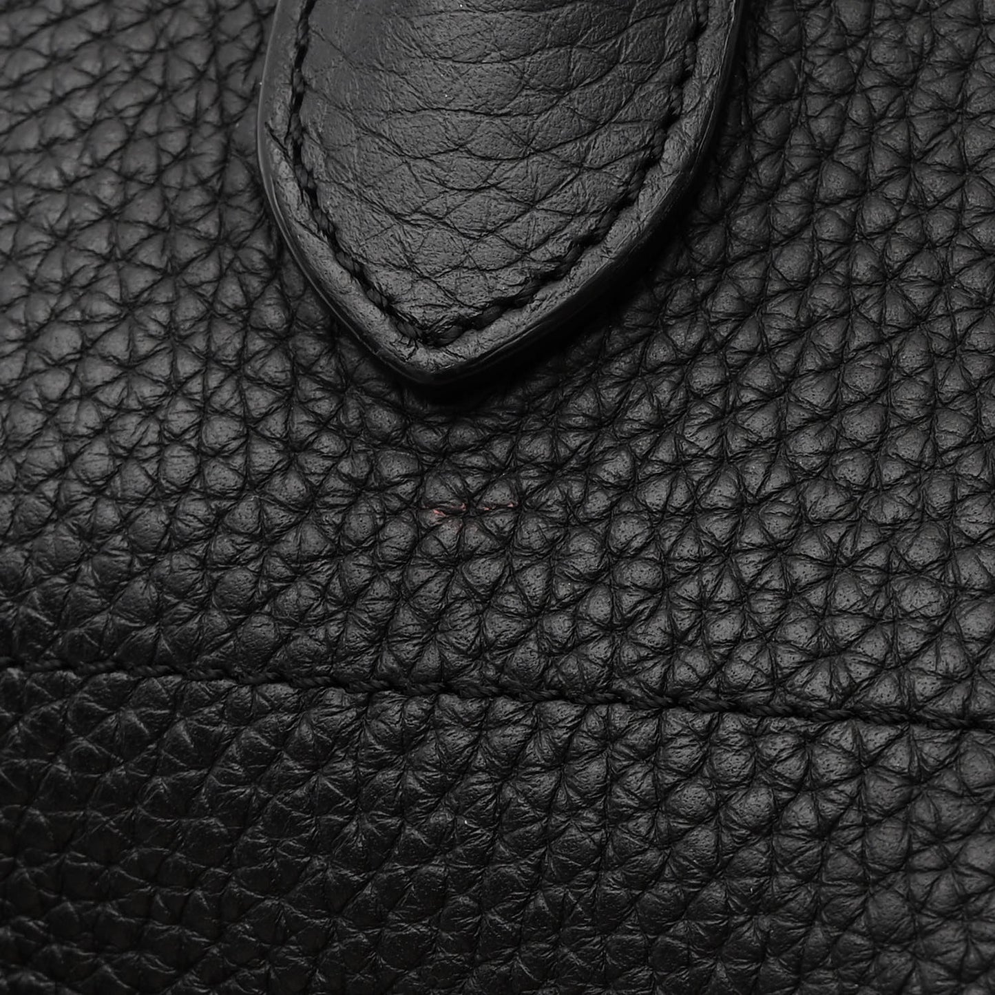 Matte Grained Calfskin Soft Margaux 12 Black