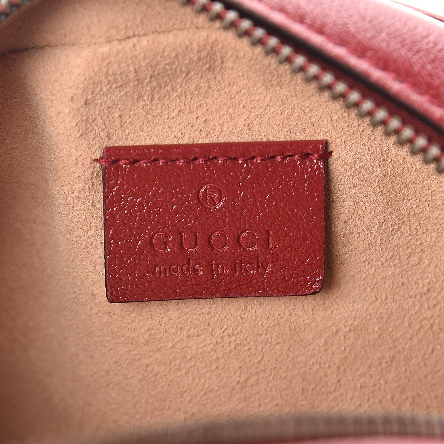 Glazed Calfskin Matelasse Heart Mini GG Marmont Round Shoulder Bag Romantic Cerise