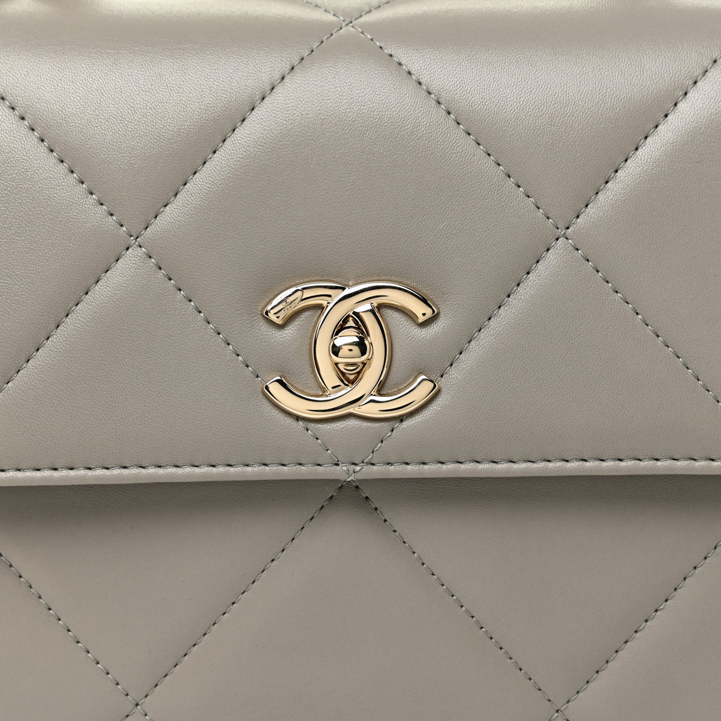 Lambskin Quilted Medium Trendy CC Flap Dual Handle Bag Grey