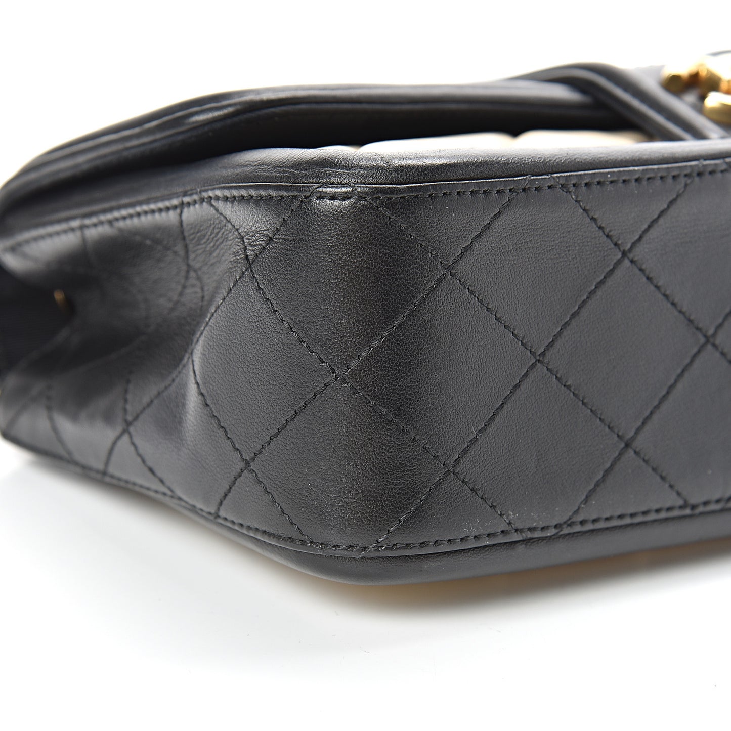 Lambskin Quilted Medium Elegant CC Flap Beige Black