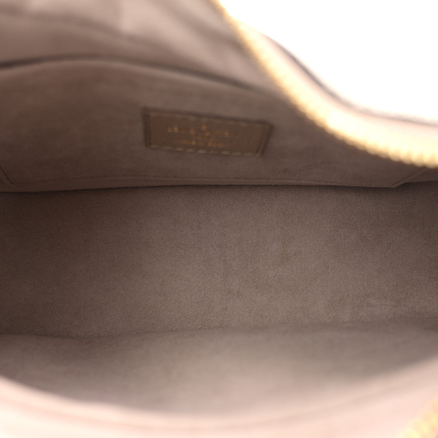 Louis Vuitton Empreinte Monogram Giant Bagatelle NM Tourterelle Creme 5 of 11