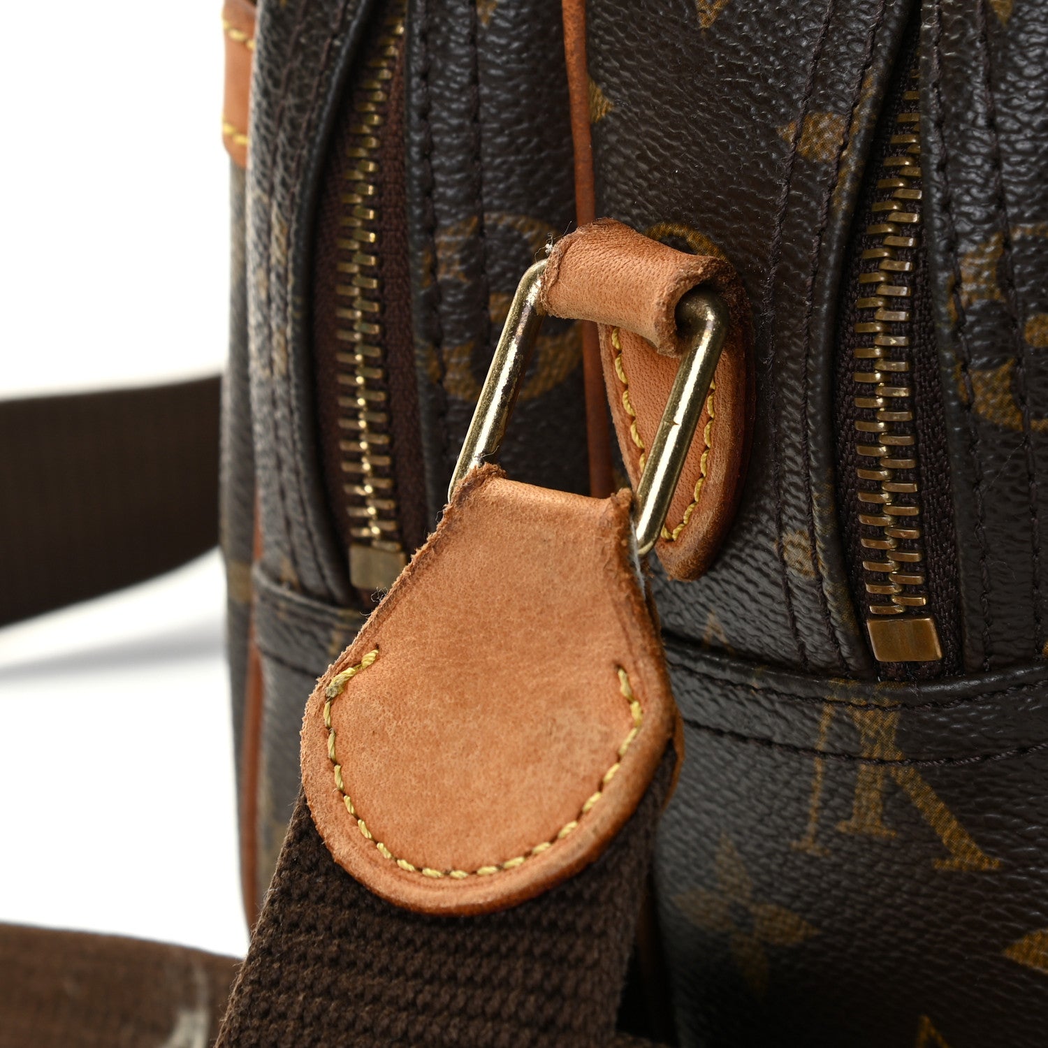 Louis Vuitton Monogram Reporter PM 8 of 13