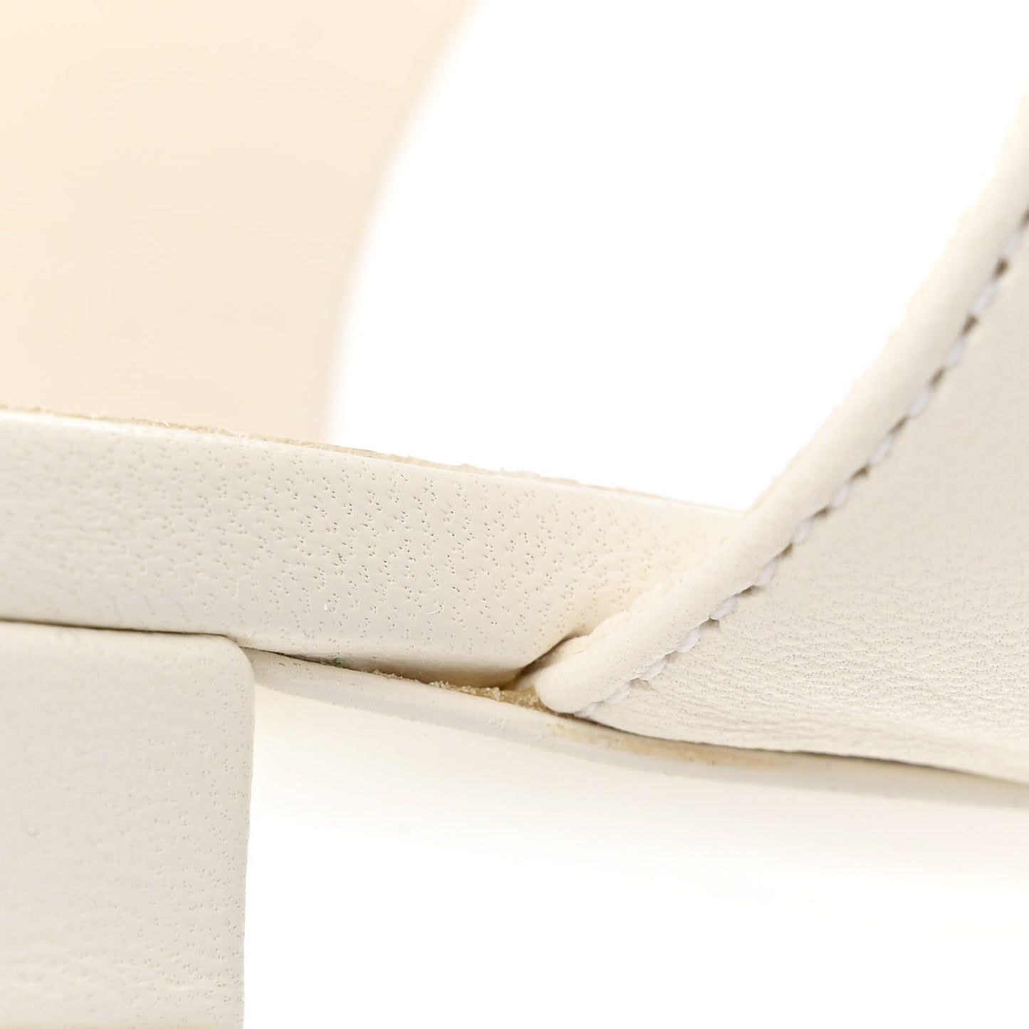 Lambskin CC Leaf Thong Sandals 37.5 White