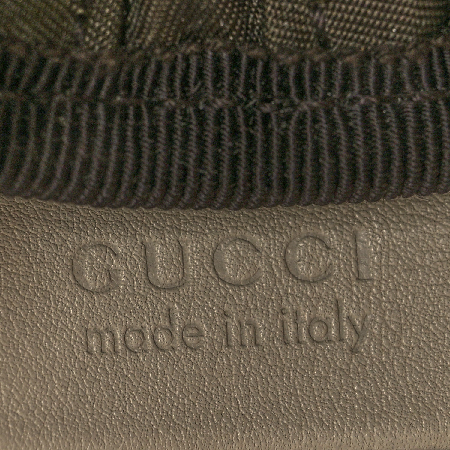 Gucci GG Supreme Monogram Children's Zoo Coin Purse Whale Off White 6 of 9