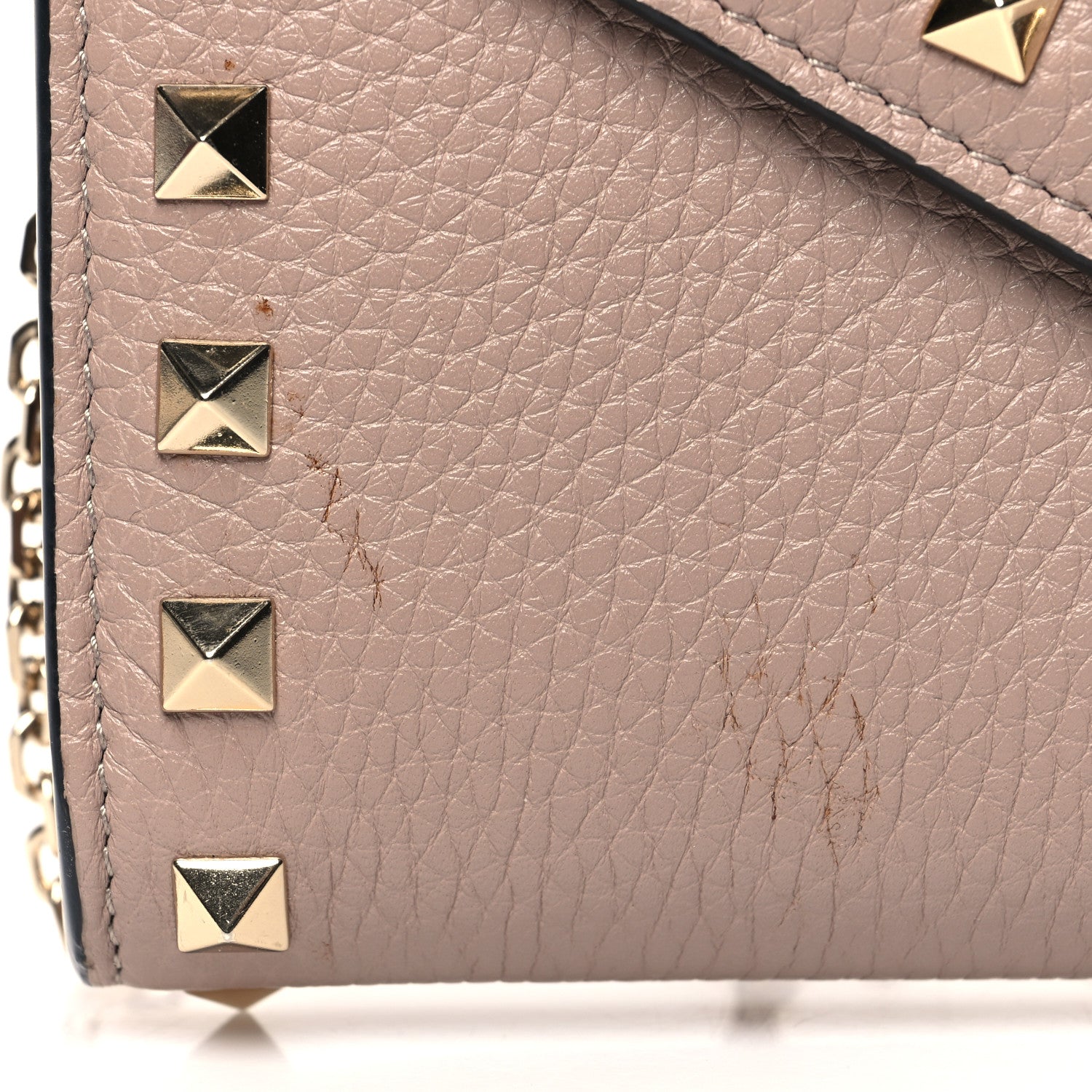 Valentino Garavani Pebbled Calfskin Rockstud Envelope Wallet on Chain Poudre 10 of 12