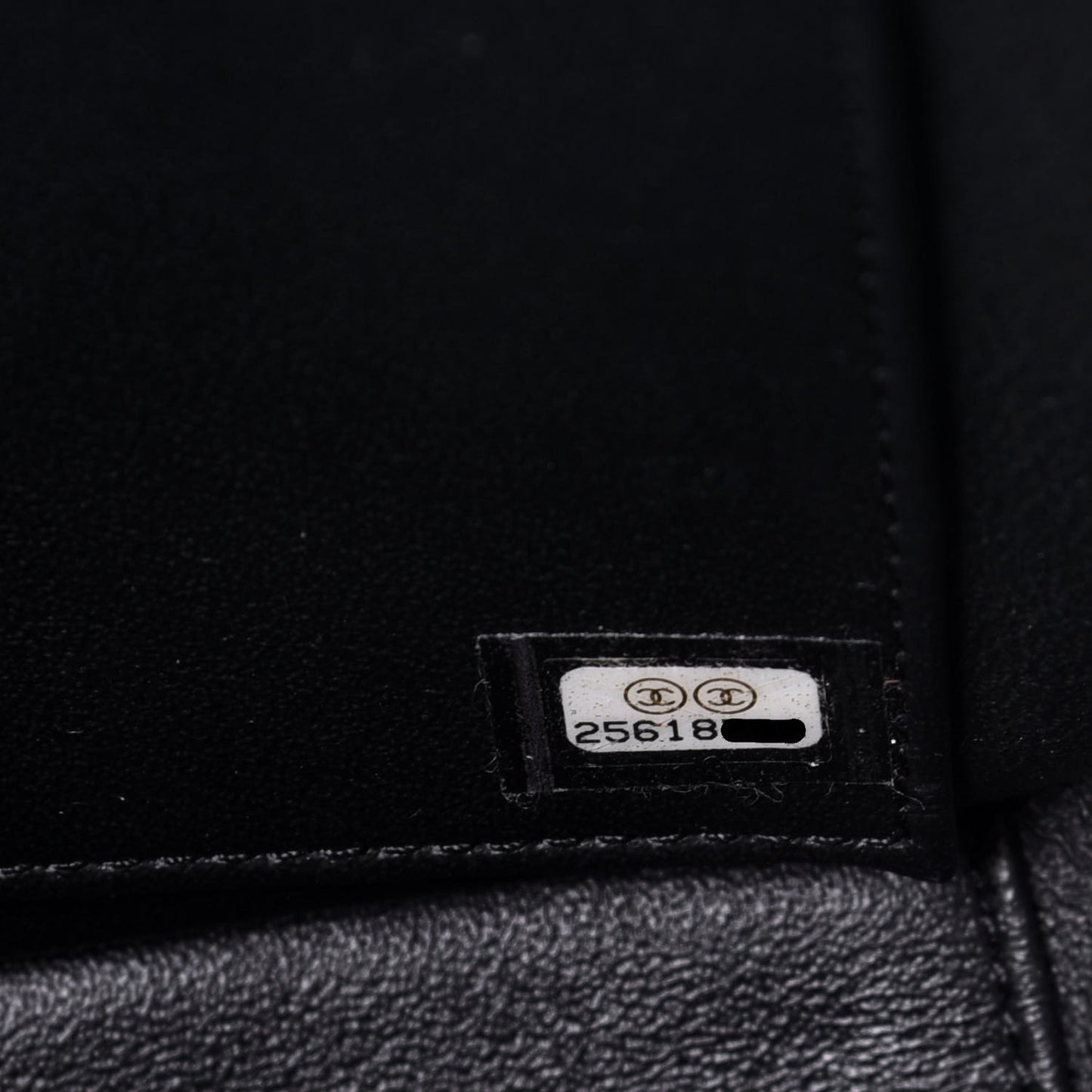 Caviar Quilted Medium Business Affinity Flap Black