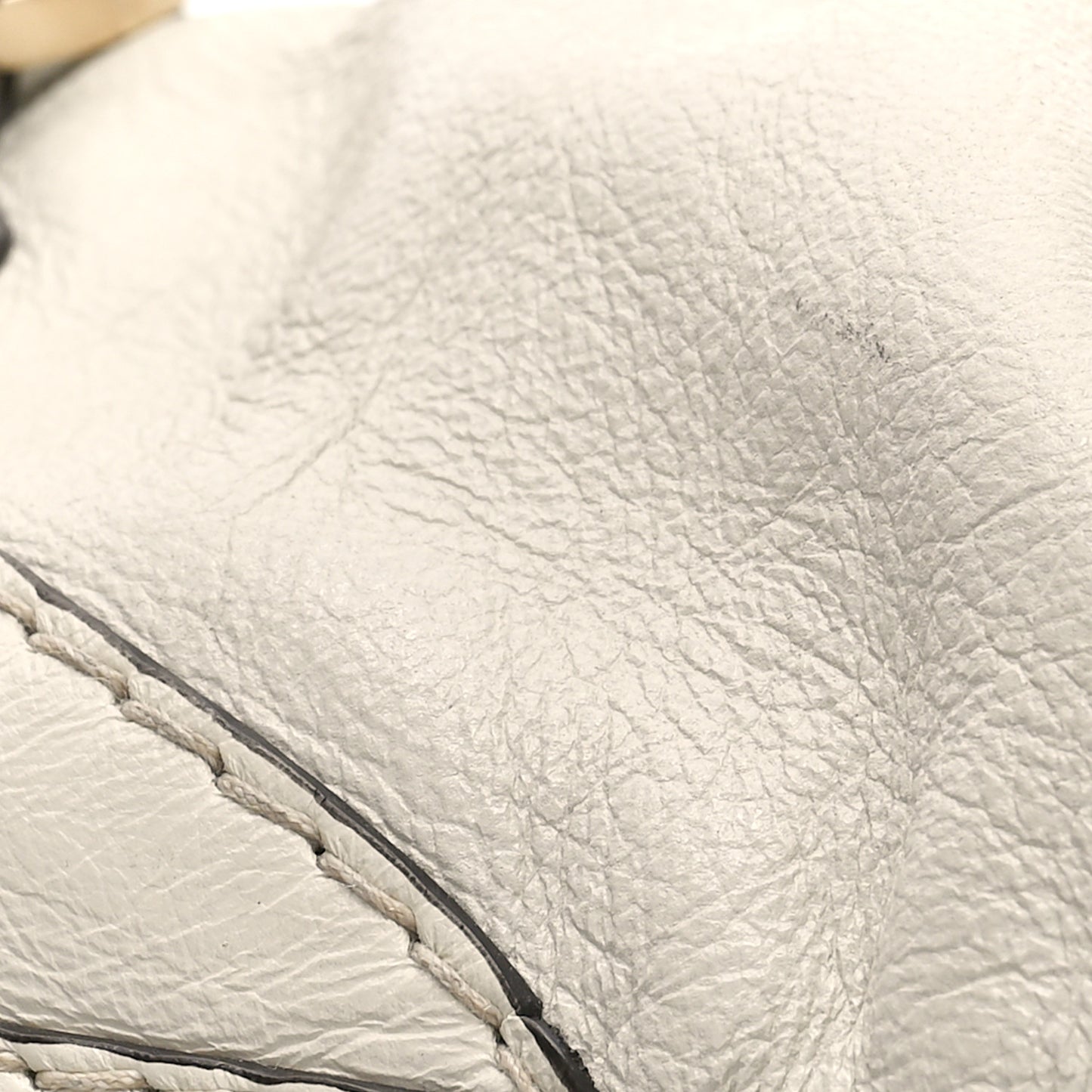 Calfskin Medium Horsebit Nail Boston Off White