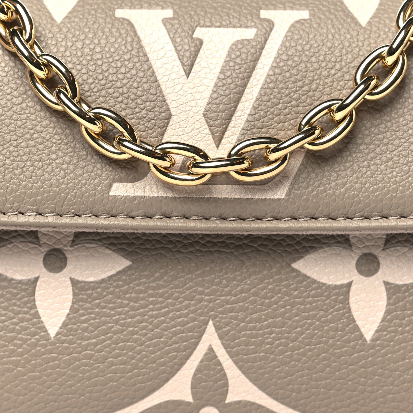 Empreinte Monogram Giant Ivy Wallet On Chain Tourterelle Creme