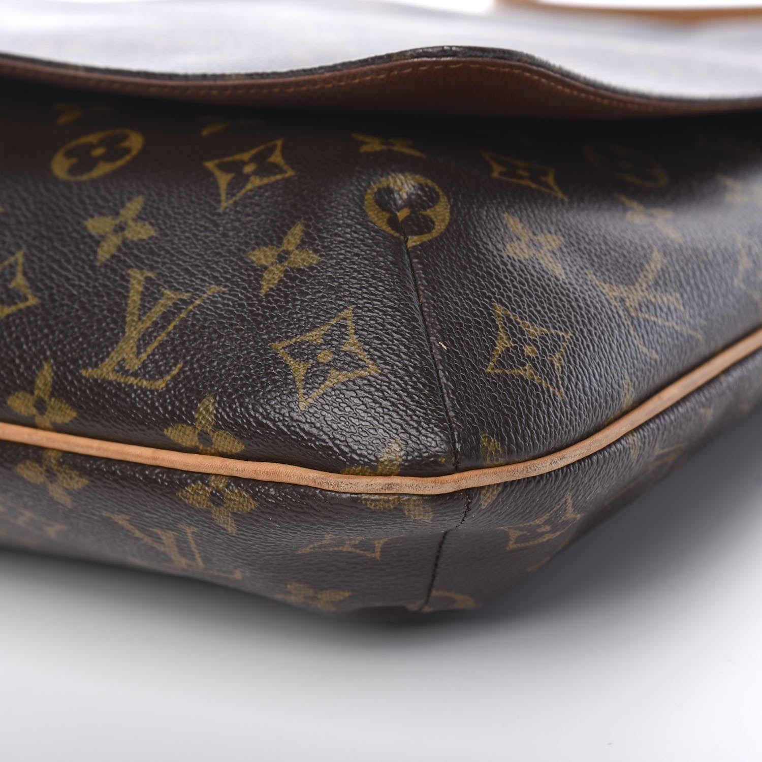 Louis Vuitton Monogram Musette GM 14 of 14