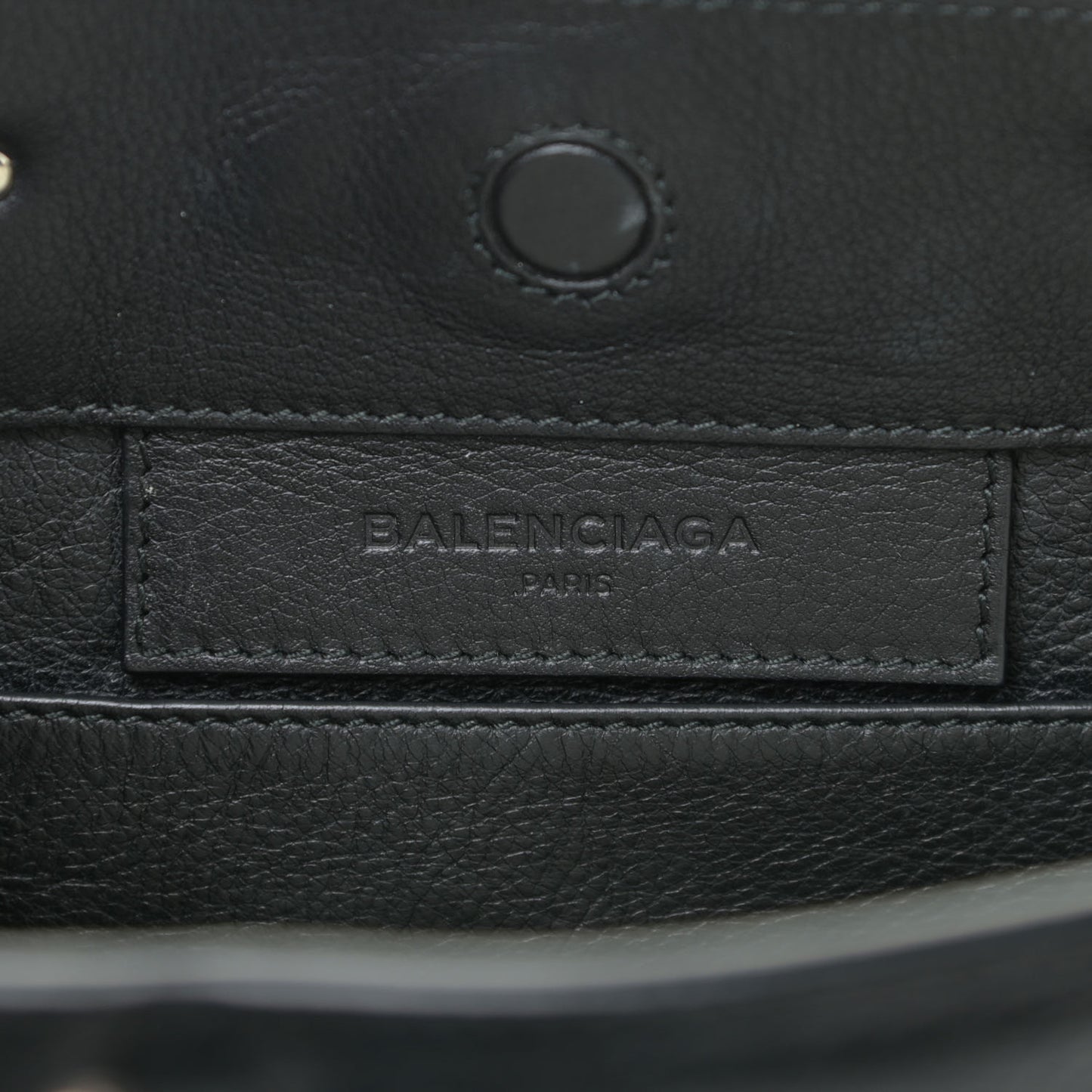 Veau Papier A6 Zip Around Tote Black