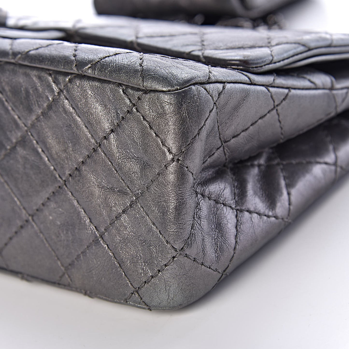 Metallic Aged Calfskin Quilted 2.55 Reissue 225 Flap Dark Silver