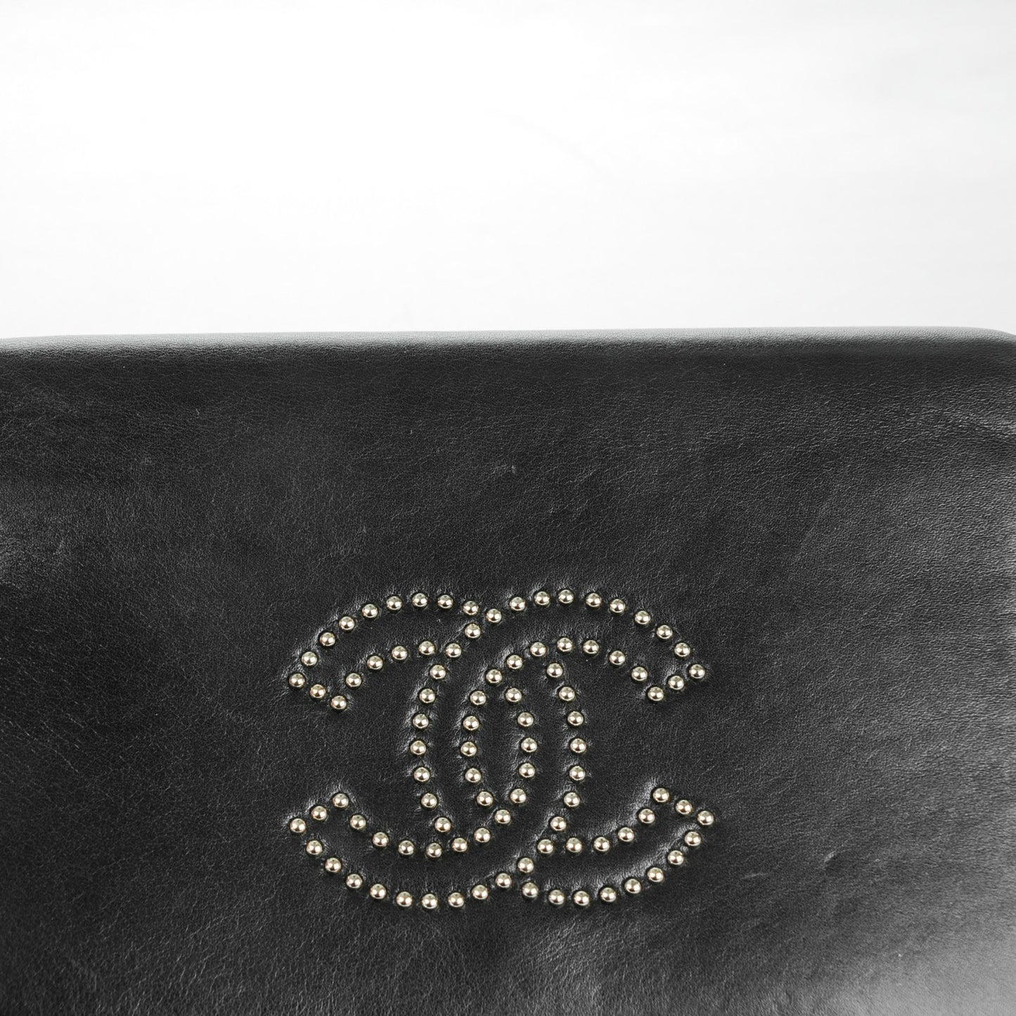 Lambskin Studded CC Wallet On Chain WOC Black