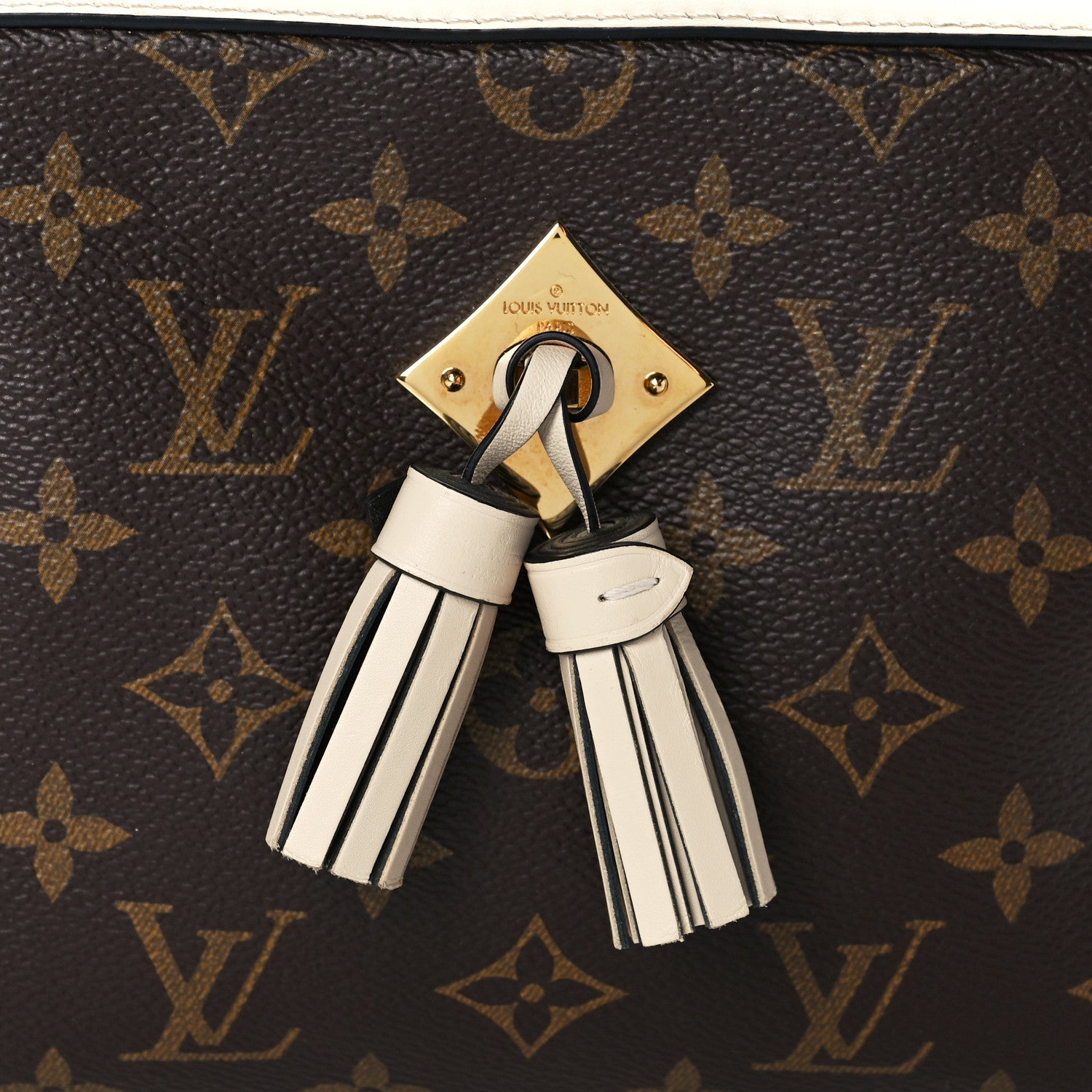 Louis Vuitton Monogram Saintonge Creme 6 of 8