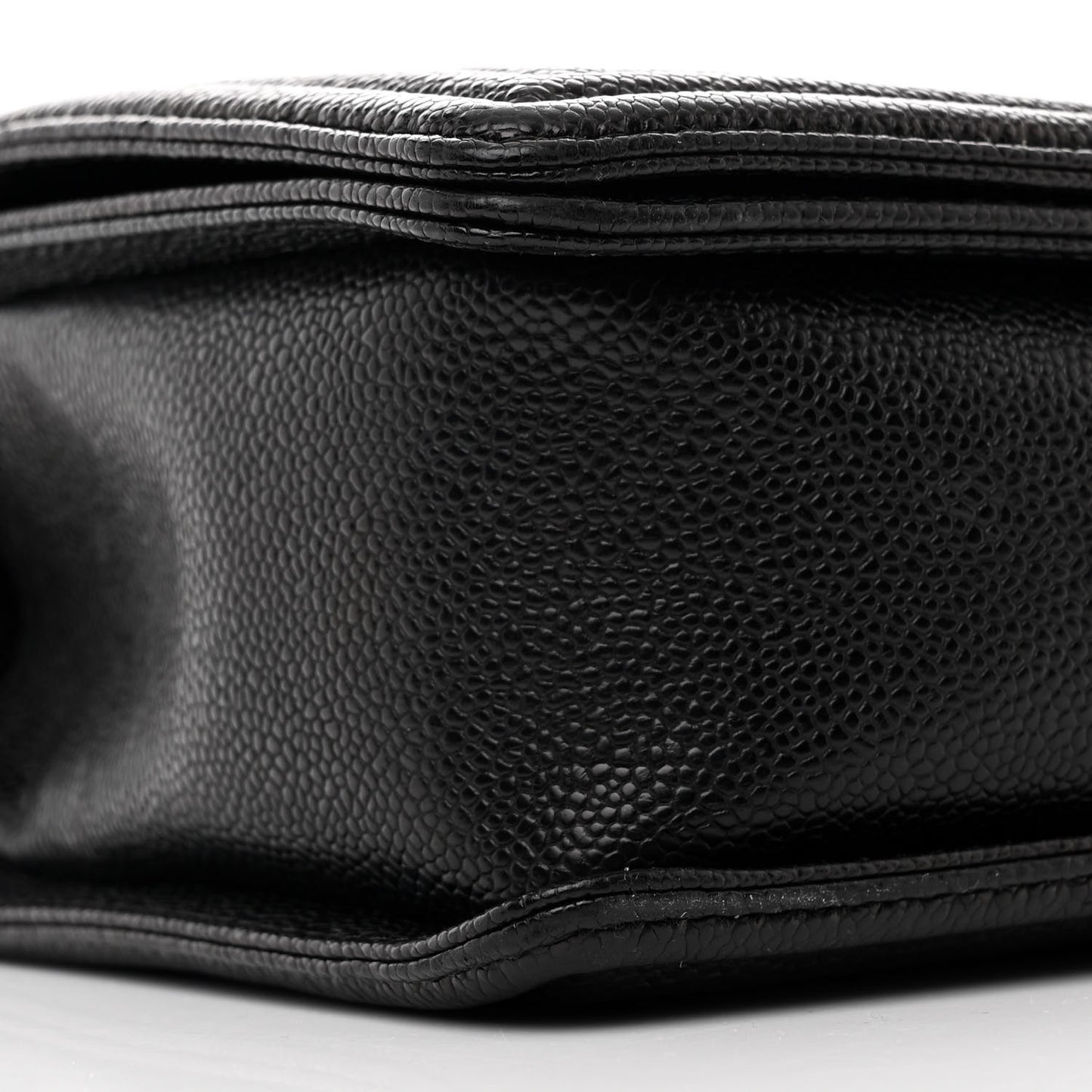 Caviar Quilted New Medium Boy Flap Black