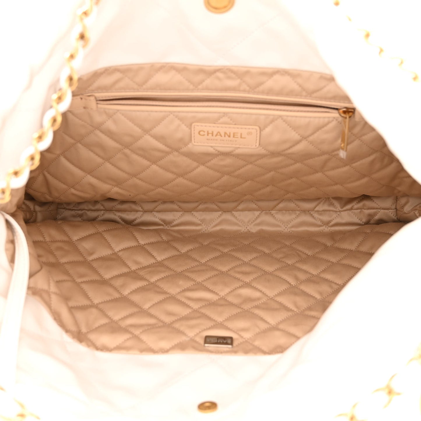 Shiny Calfskin Quilted Chanel 22 White