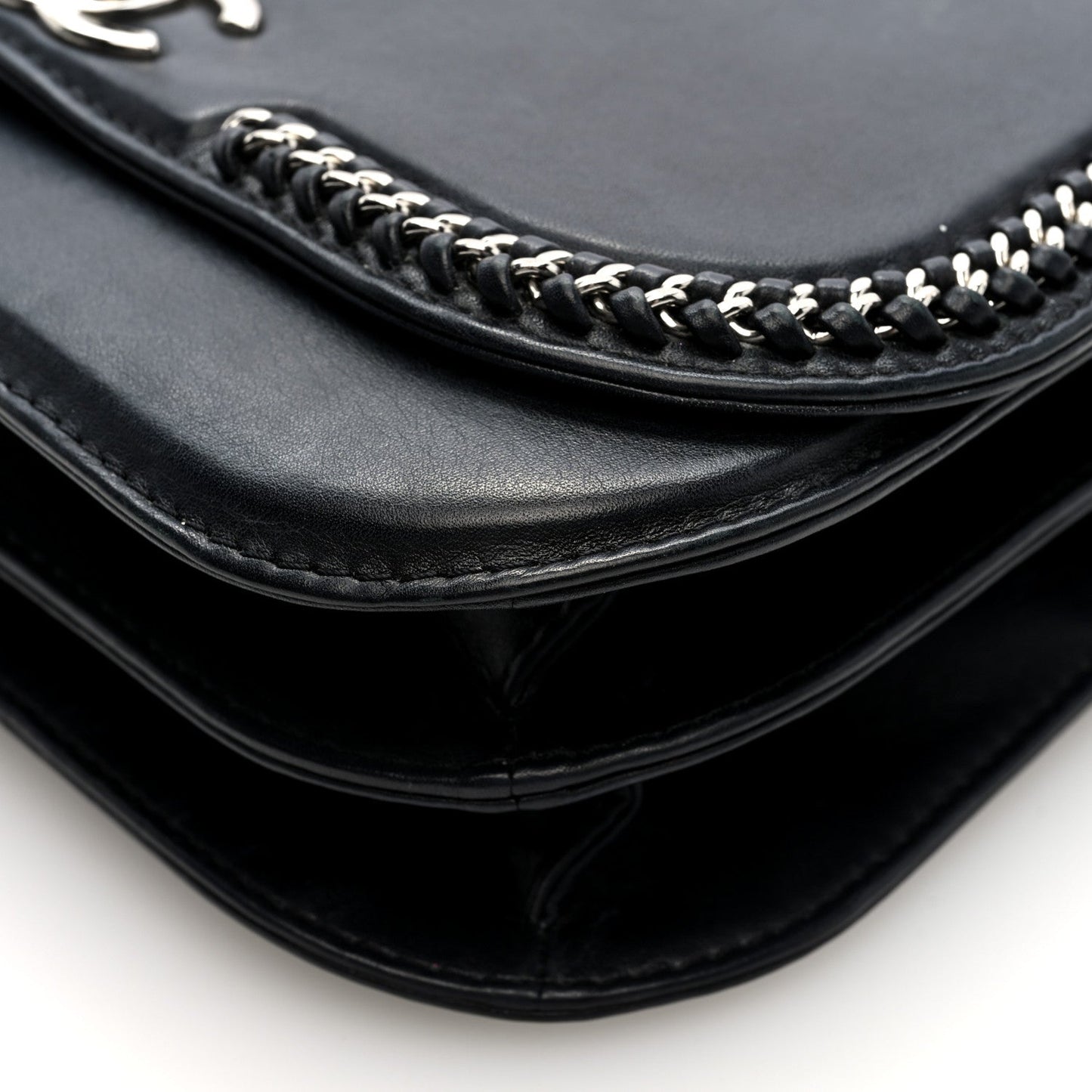 Calfskin Braided Small Chic Flap Black