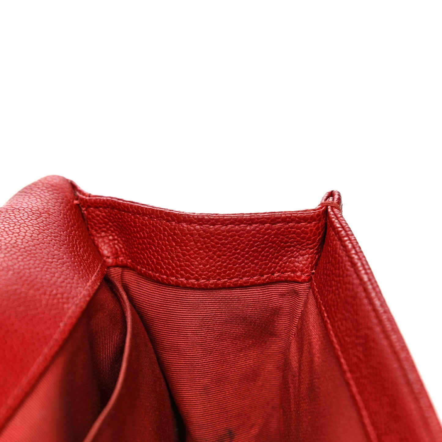Caviar Quilted Medium Boy Flap Red