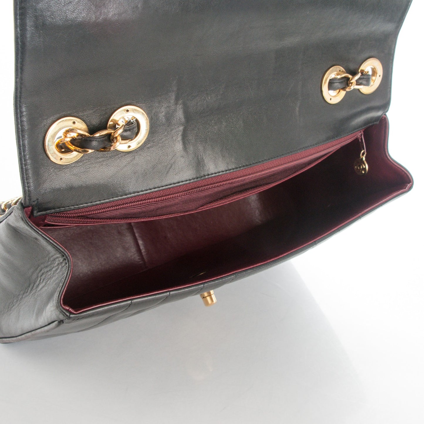 Lambskin Vertical Quilt Jumbo Flap Black