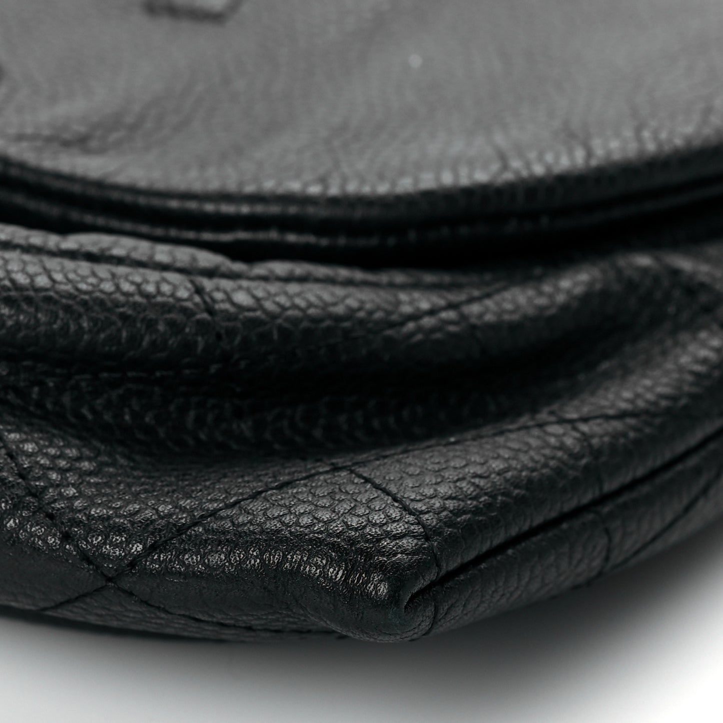 Caviar Half Moon Wallet On Chain WOC Black