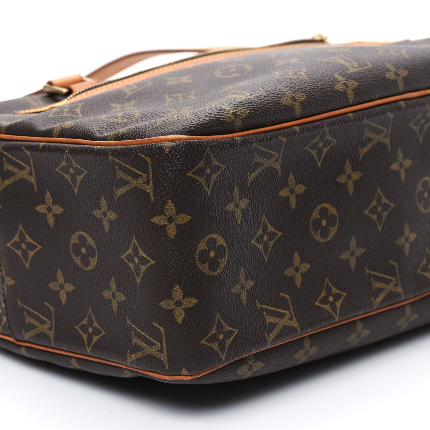 Monogram Cite GM