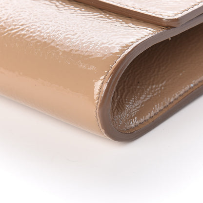 Saint Laurent Textured Patent Calfskin Monogram Large Belle De Jour Clutch Beige 11 of 12