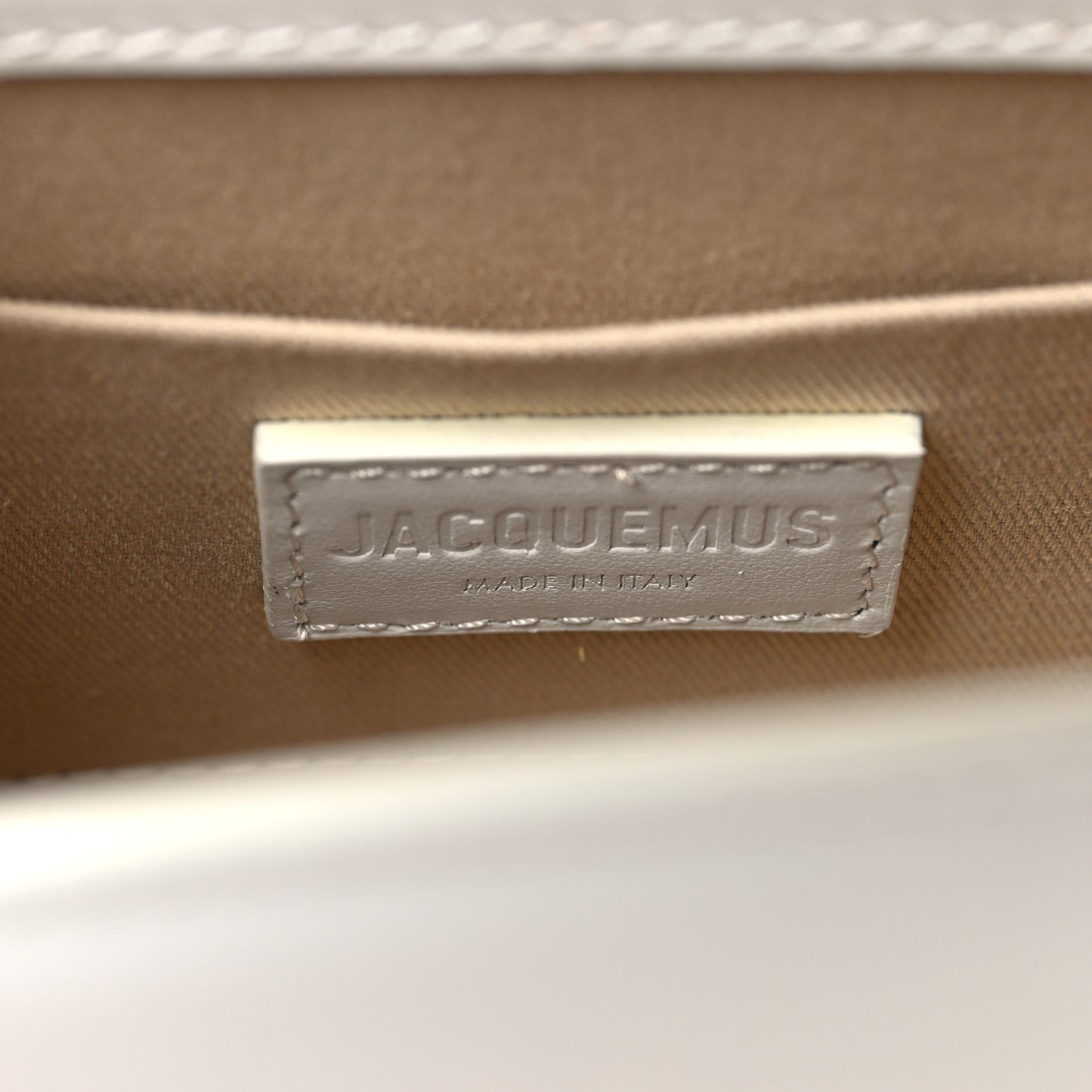 Smooth Calfskin Le Chiquito Moyen White