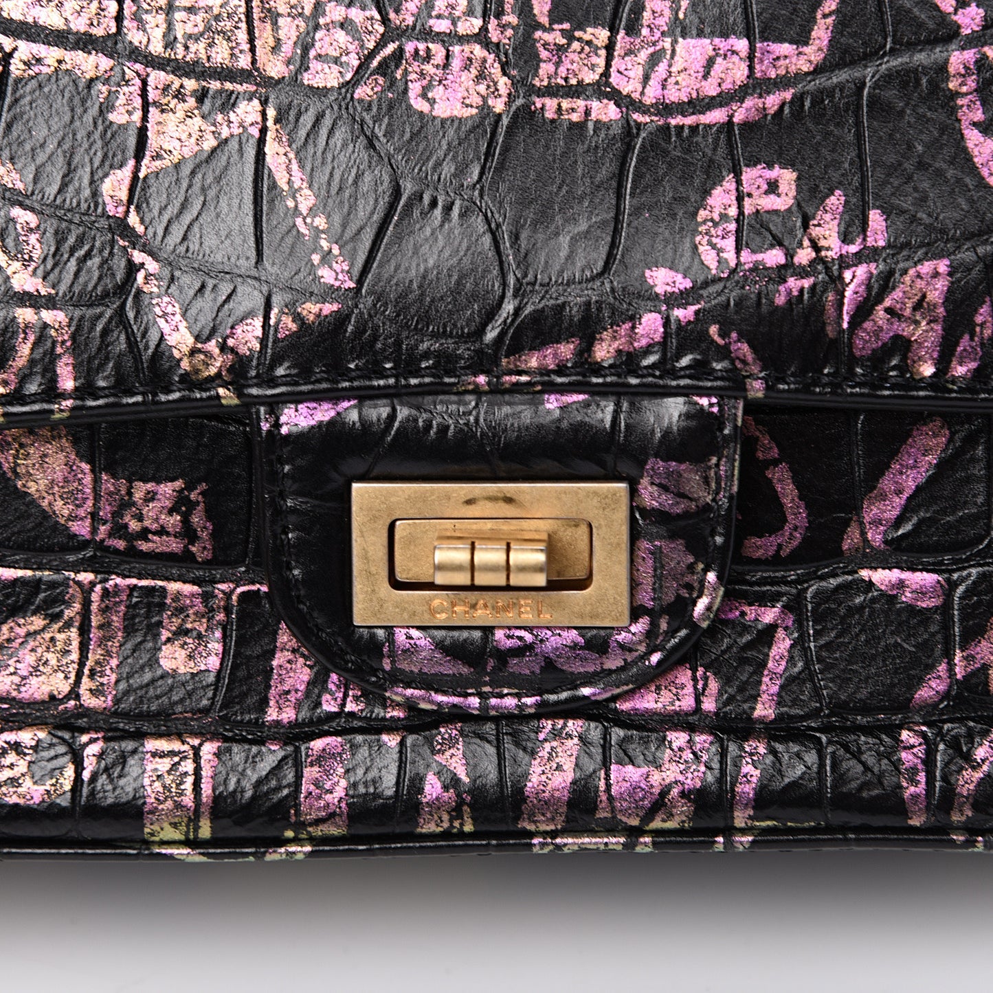 Calfskin Crocodile Embossed Graffiti 2.55 Mini Cocodile Reissue Flap Black Pink