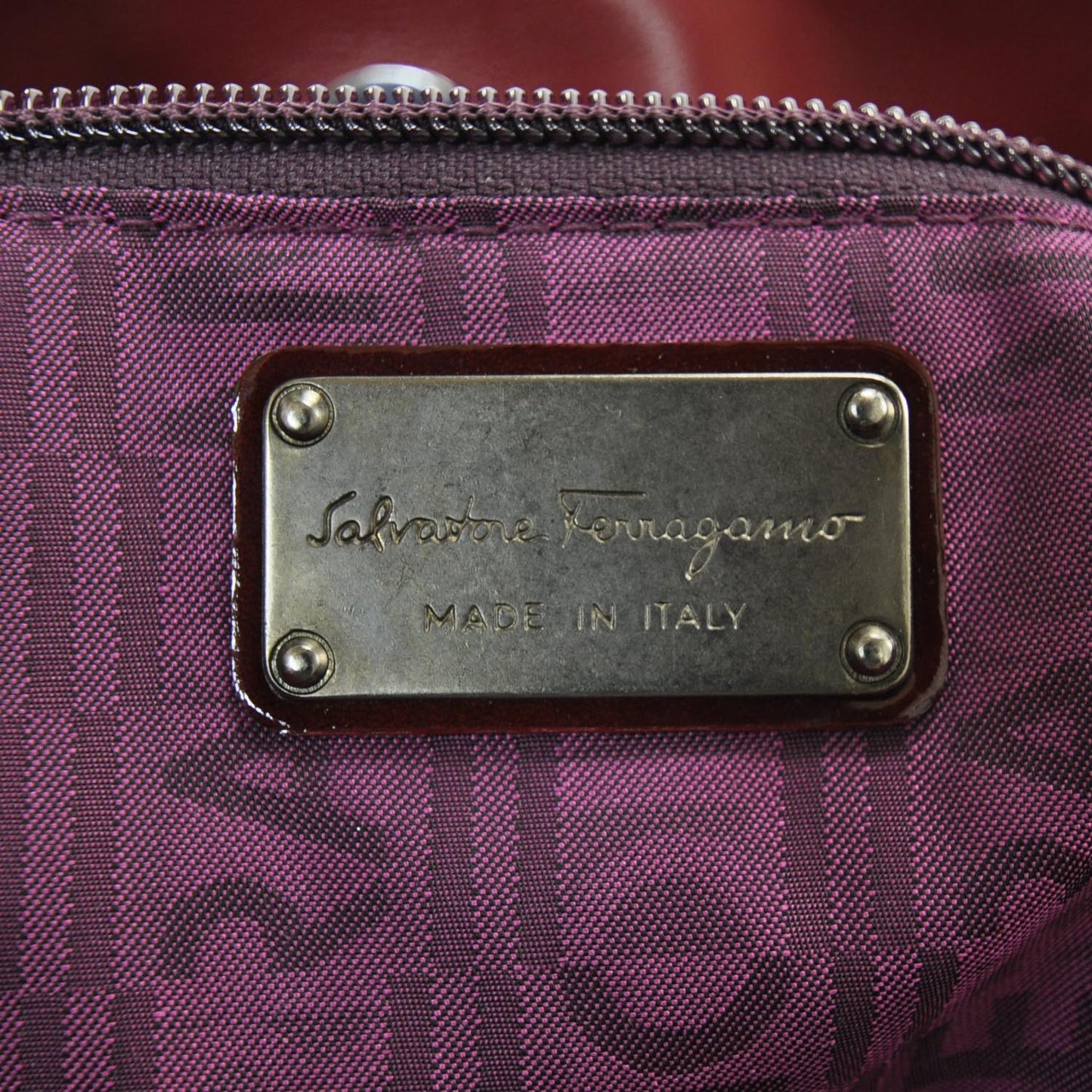 SALVATOREFERRAGAMOPatentLeatherLargeGancioCelticoHobo