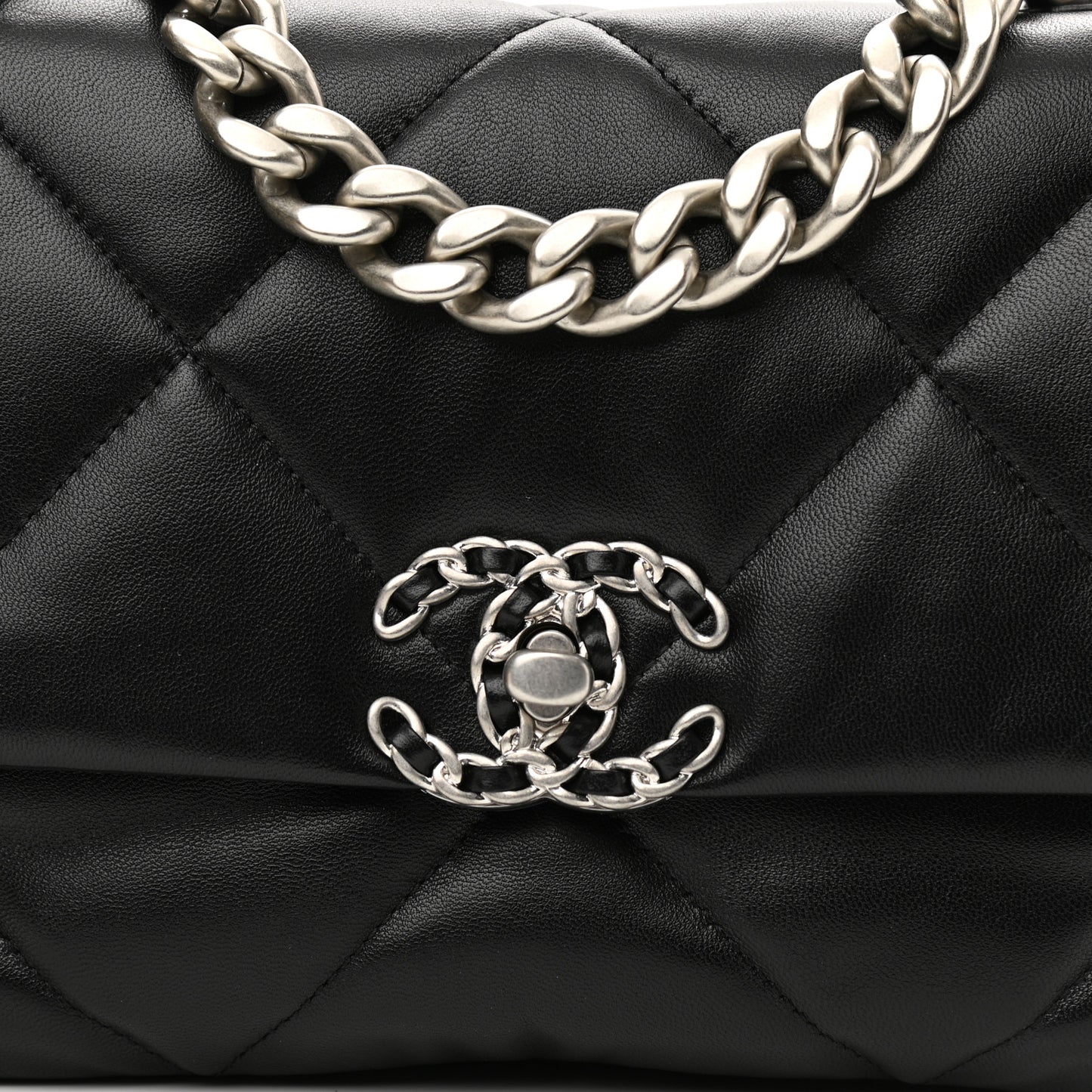 Lambskin Quilted Medium Chanel 19 Flap Black