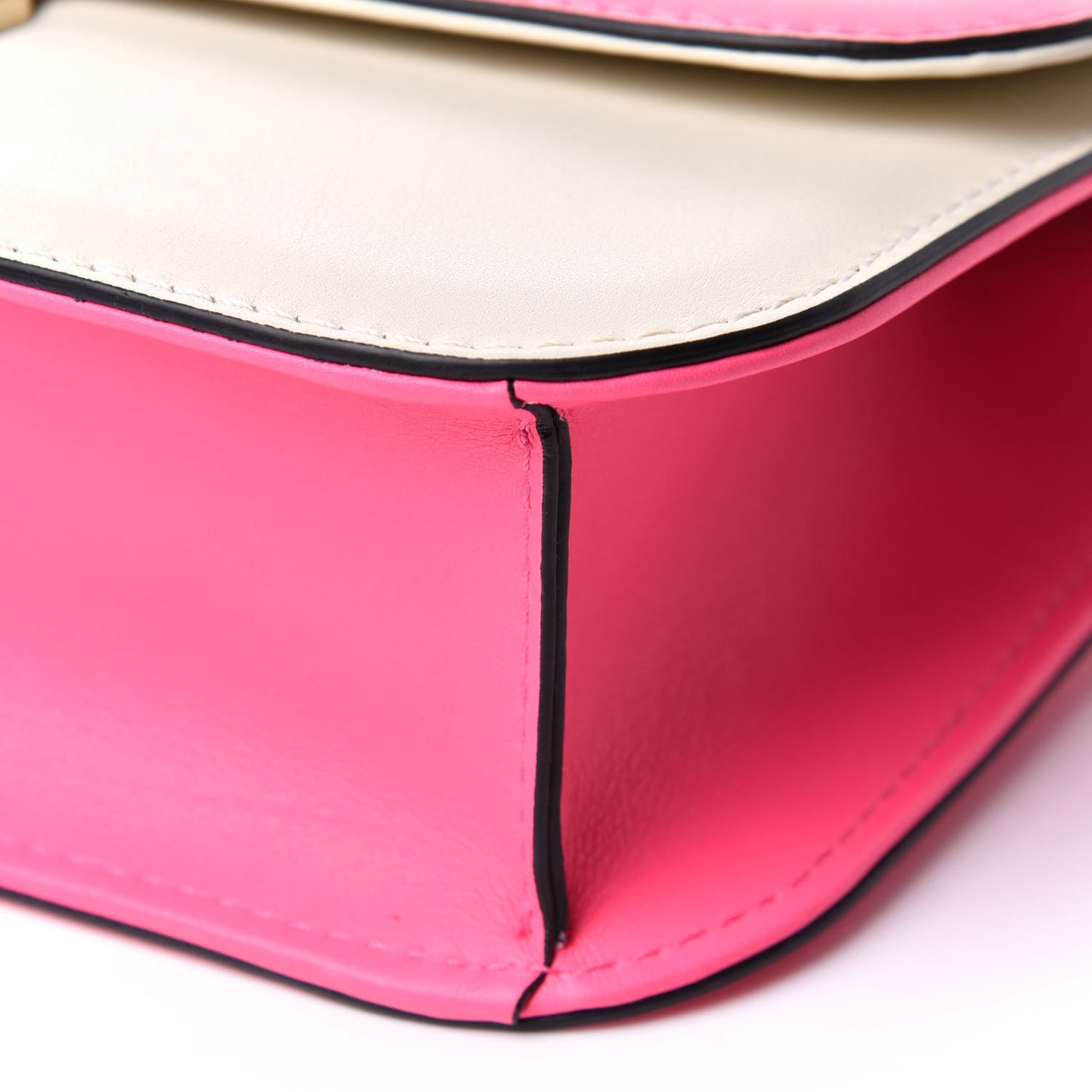Vitello Medium Glam Lock Rockstud Flap Fuxia Fluo Light Ivory