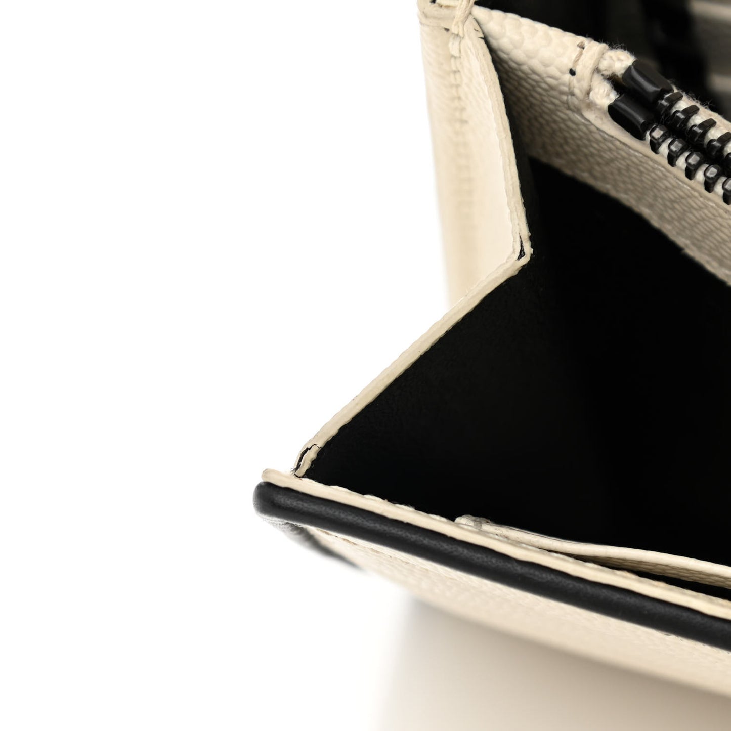 Grain De Poudre Matelasse Monogram Chain Wallet White Black